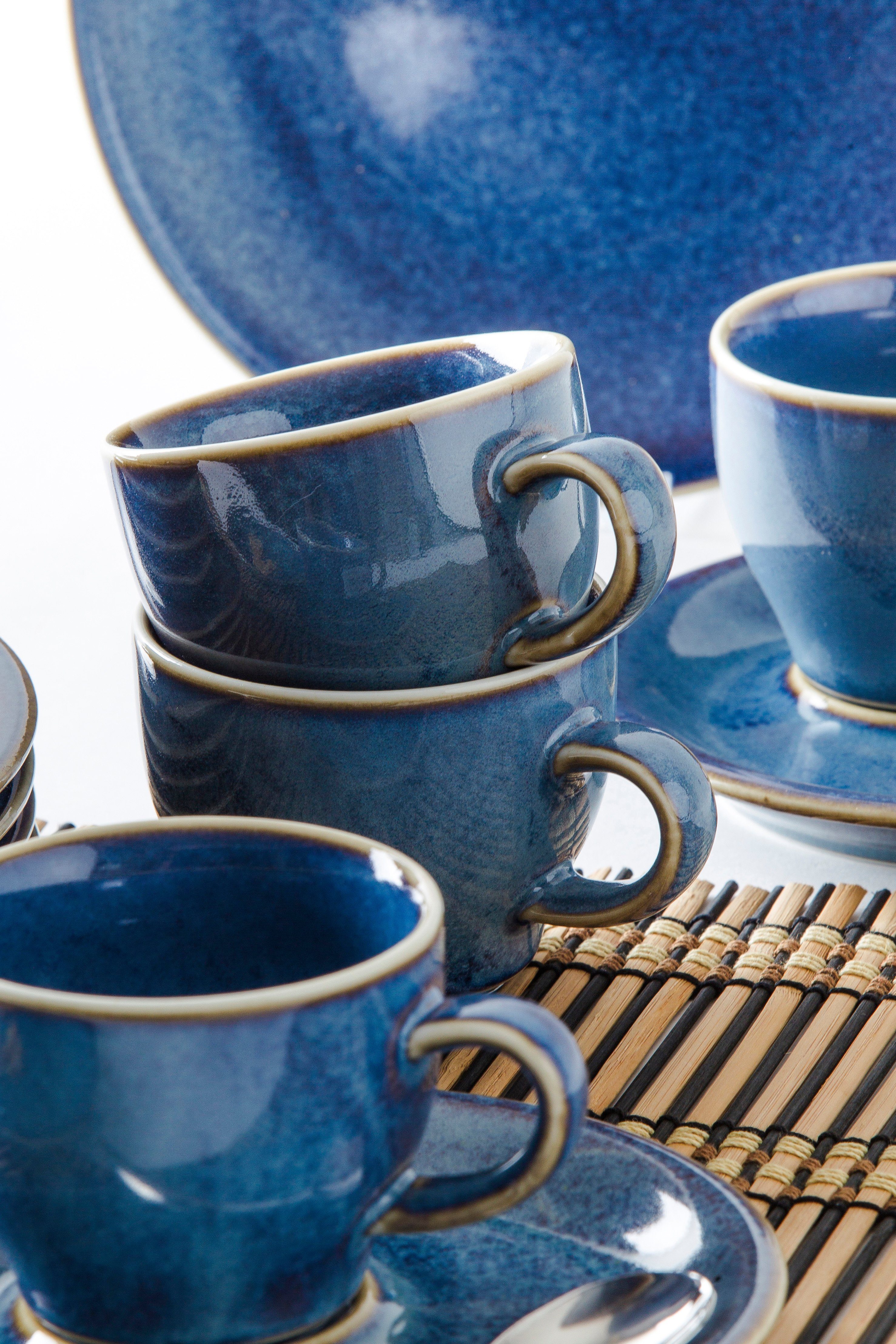 KAHLA Geschirr-Set Homestyle, 18 tlg (18-tlg), 6 Personen, Porzellan, Handglasiert, Made in Germany