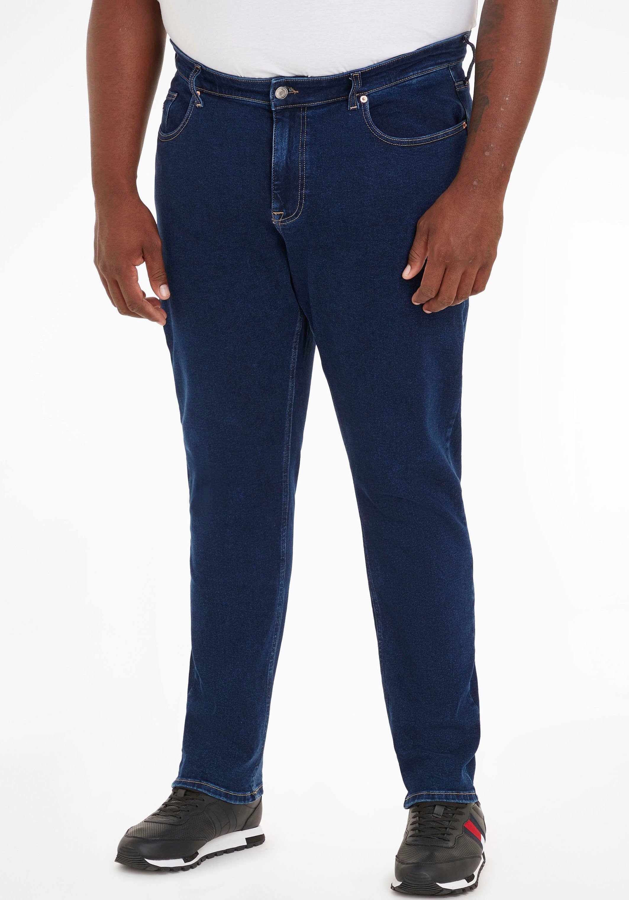 PLUS Jeans Slim-fit-Jeans CE SCANTON Plus dark Nieten mit Tommy blue Tommy Jeans