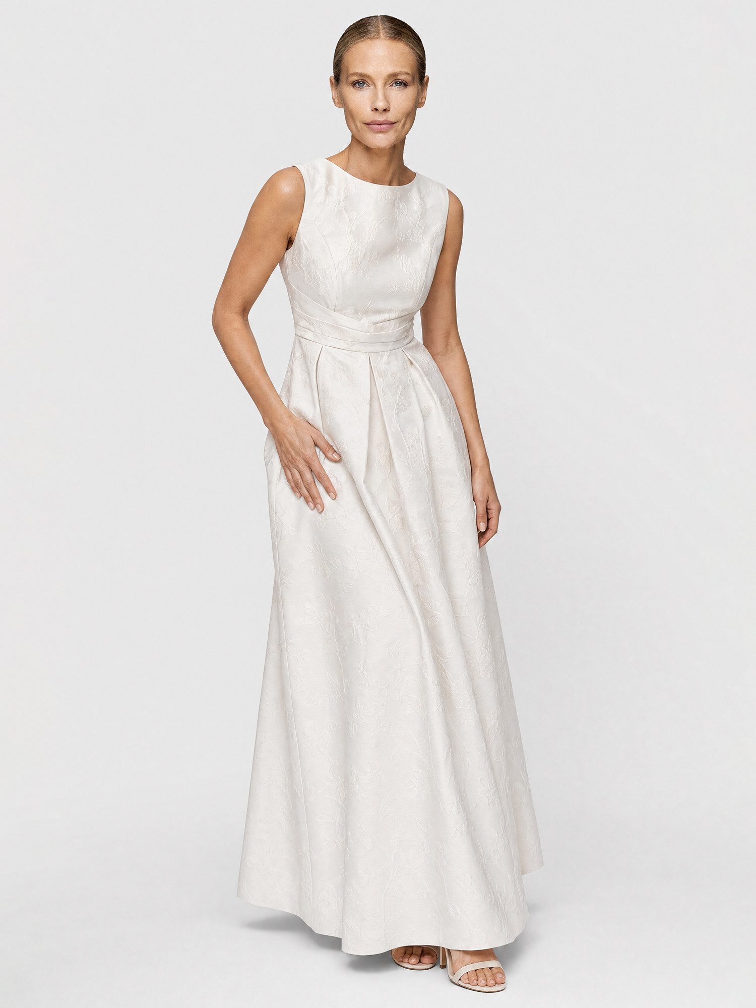 Apart Abendkleid mit Blütendessin