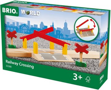 BRIO® Spielzeugeisenbahn-Erweiterung BRIO® WORLD, Bahnübergang, FSC®- schützt Wald - weltweit