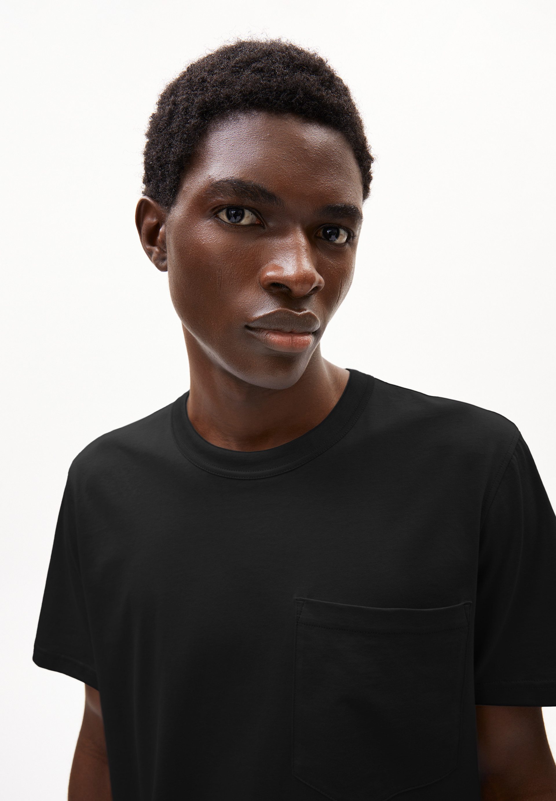 Armedangels T-Shirt MAARKOS POCKET Midweight T-Shirt aus Bio-Baumwolle Relaxed Fit