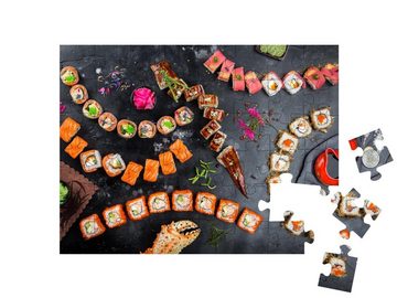puzzleYOU Puzzle Verschiedene Sushi-Rollen auf einem Tisch, 48 Puzzleteile, puzzleYOU-Kollektionen Sushi