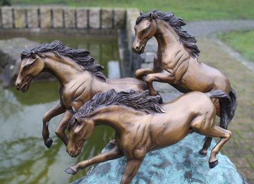 Bronzeskulpturen Skulptur Bronzefigur drei laufende Pferde