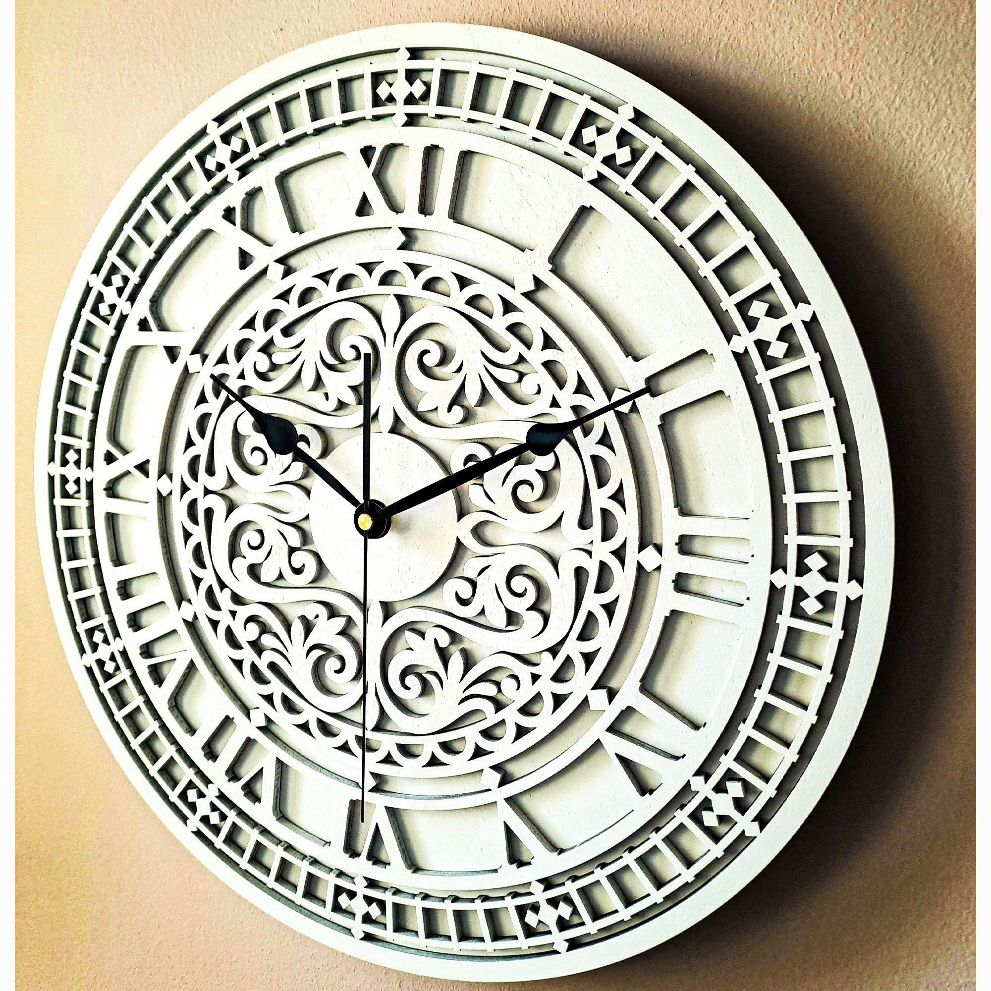 ORNAMENTI Wanduhr VINTAGE, grosse, holz, hingucker, retro, Ornament, weiss, schwarz (ohne Ticken, Wanddeko, dekorative Wanduhr, 3 Größen 40, 50, 60 cm)