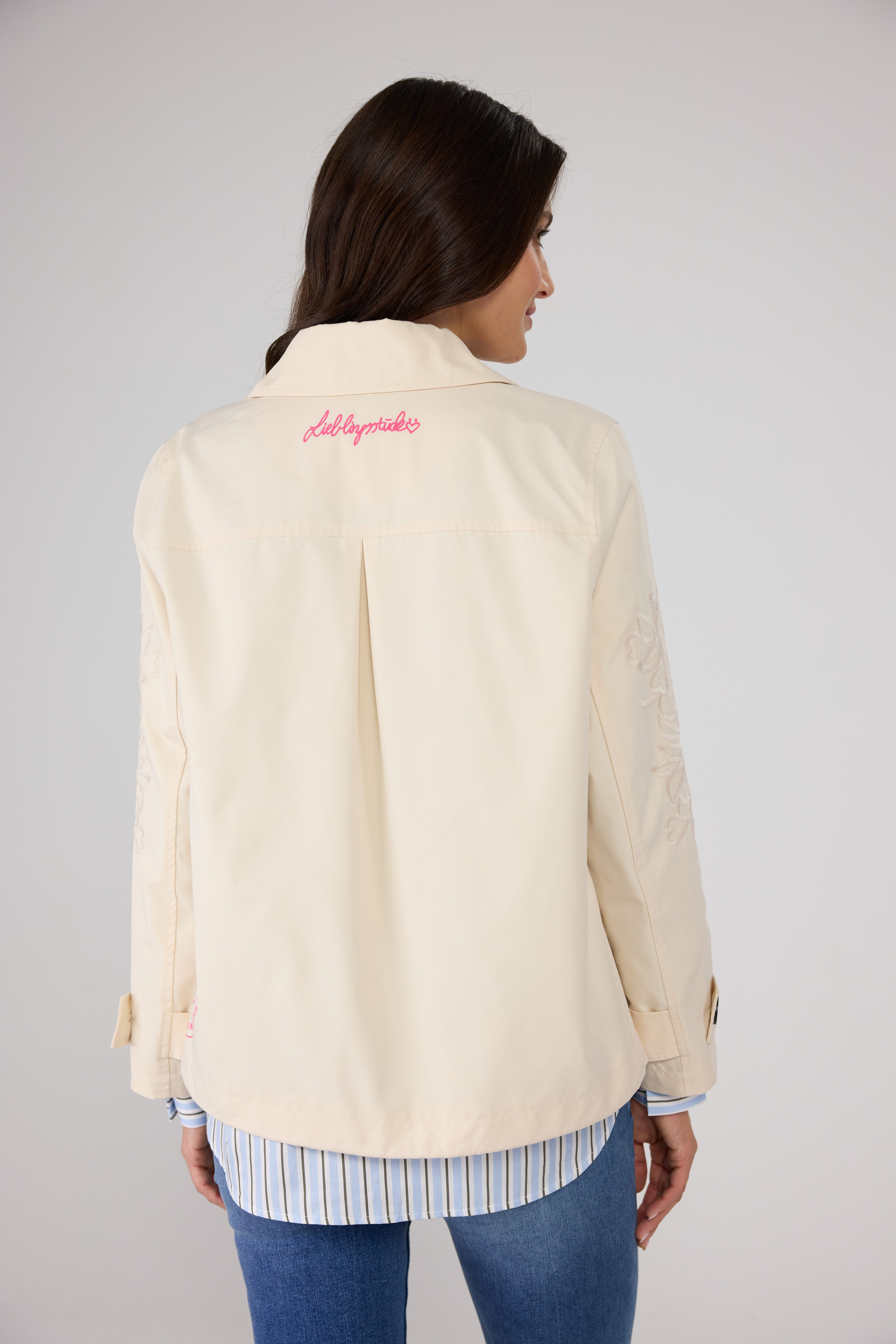 Lieblingsstück Kurzjacke IniaL mit Stickerei am günstig online kaufen