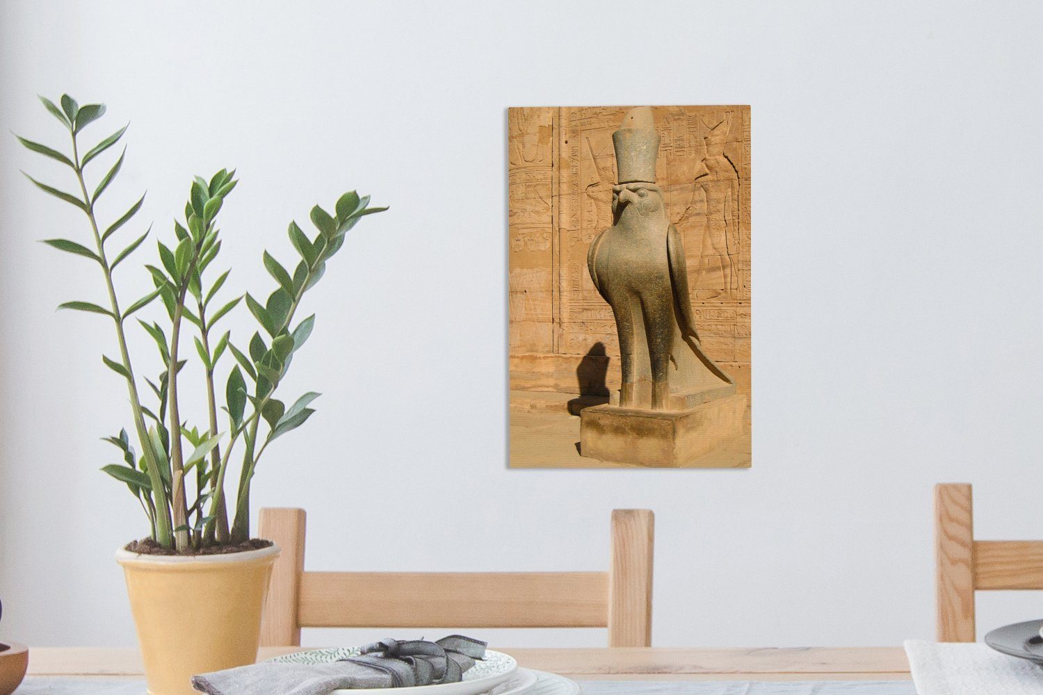 OneMillionCanvasses® Leinwandbild des inkl. Gemälde, Granitstatue Zackenaufhänger, (1 20x30 cm Leinwandbild St), im bespannt Horus, Eine Tempel fertig