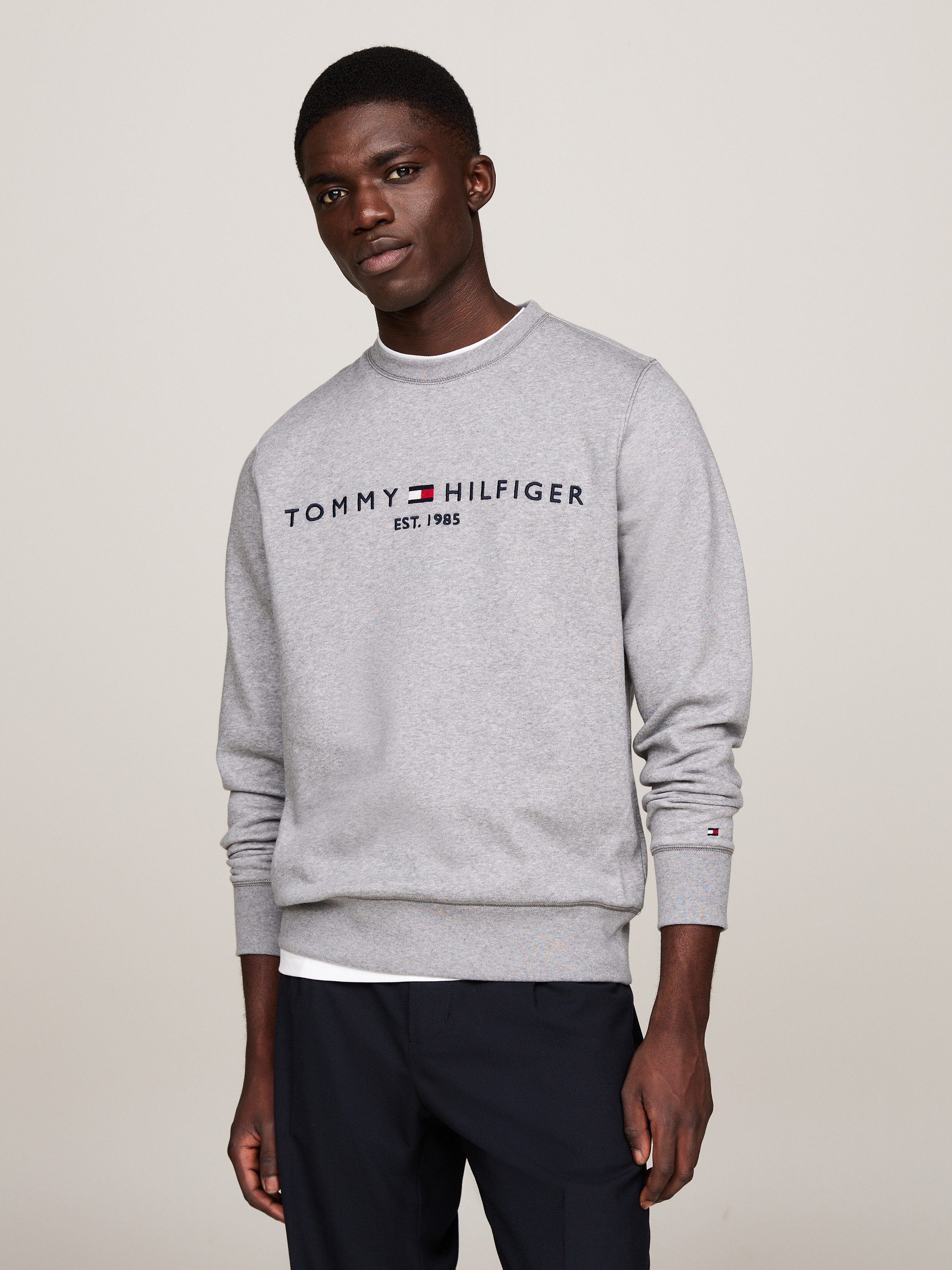 Tommy Hilfiger Sweatshirt TOMMY LOGO SWEATSHIRT mit Rundhals und Stickerei günstig online kaufen
