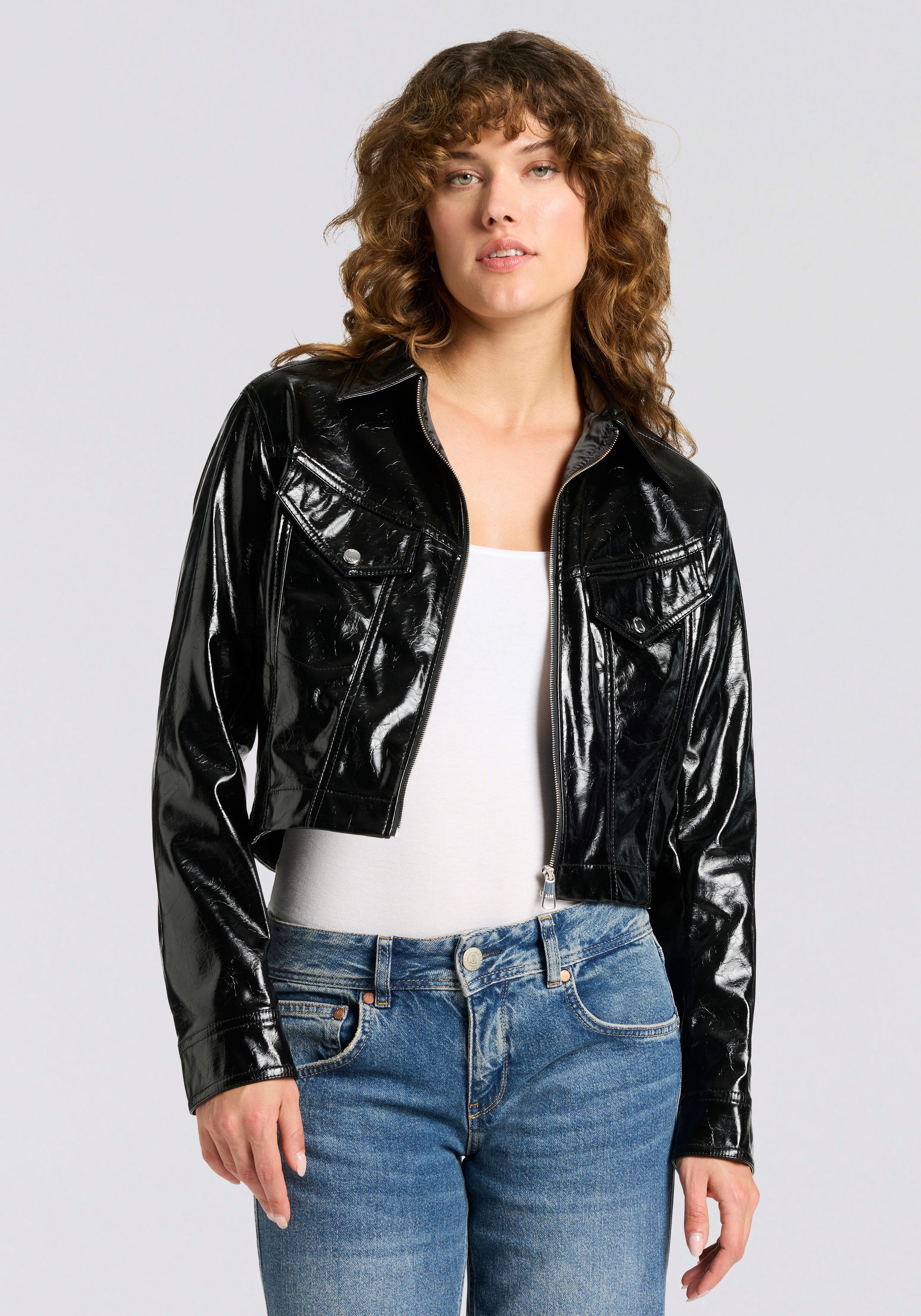 BOSS ORANGE Kurzjacke Jasita Premium Damenmode in Lederoptik
