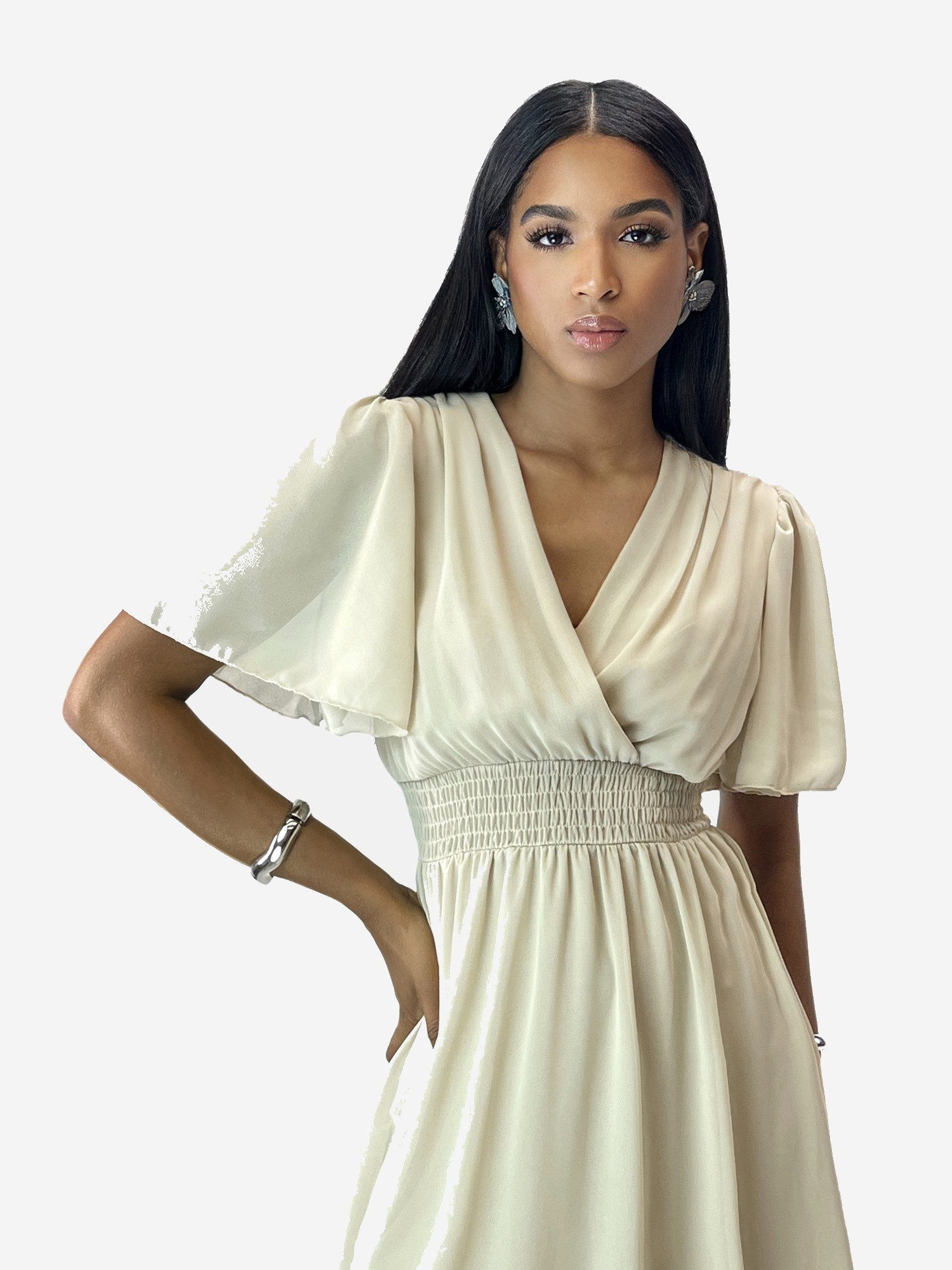 Elara Maxikleid — Damen Sommerkleid mit Wickeloptik, Smoktaille & Flügelärmeln (1-tlg) – Bild 2 von 5