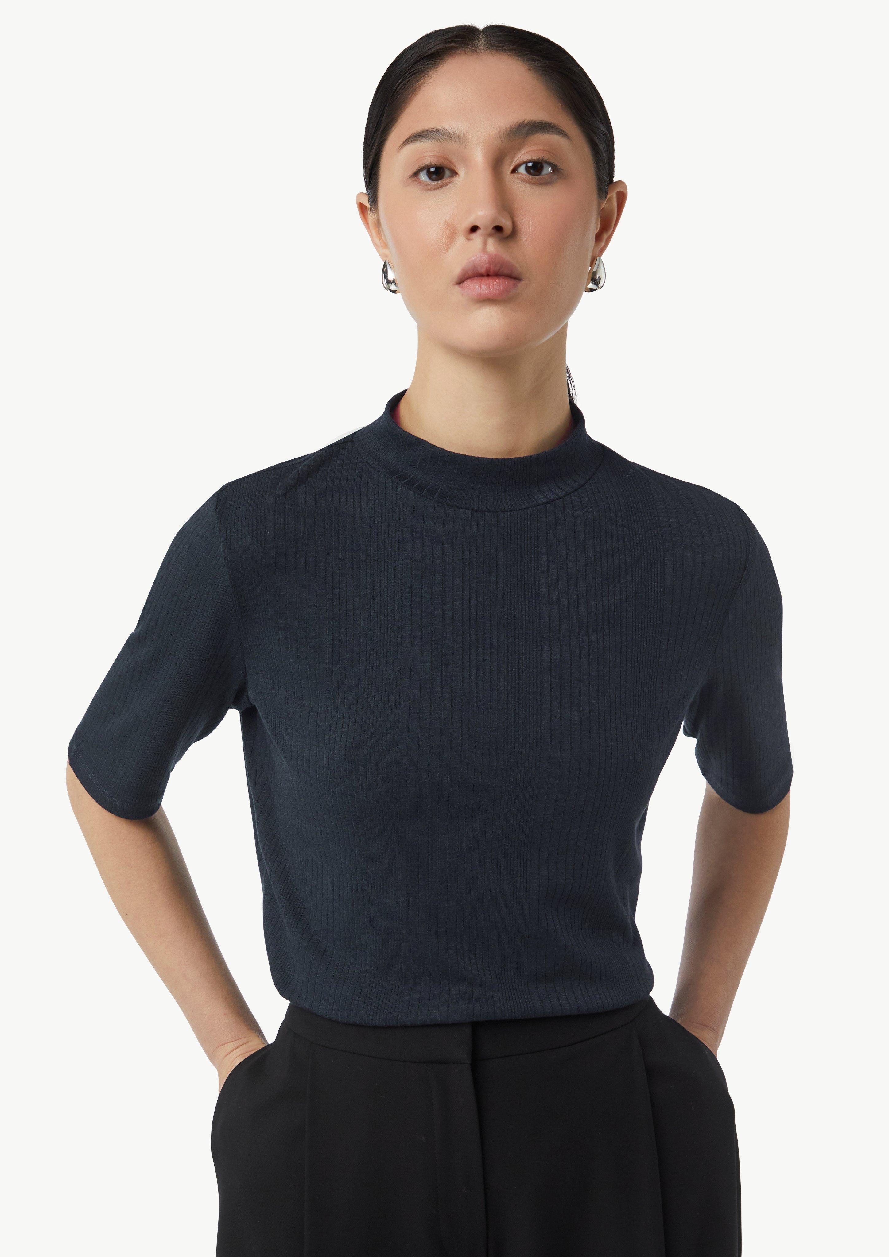 Kurzarmshirt Geripptes Jersey-Shirt mit Stehkragen