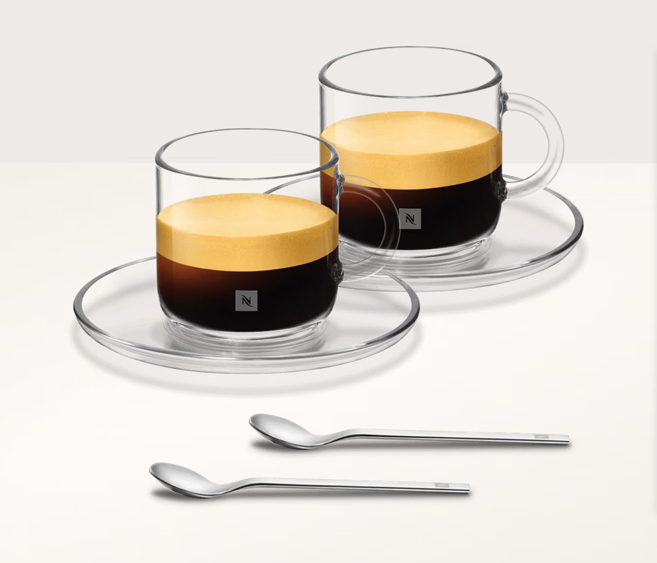 NESPRESSO Besteck-Set Nespresso VERTUO Lungo Set (180 ml) Kaffeetasse Unterteller Löffel