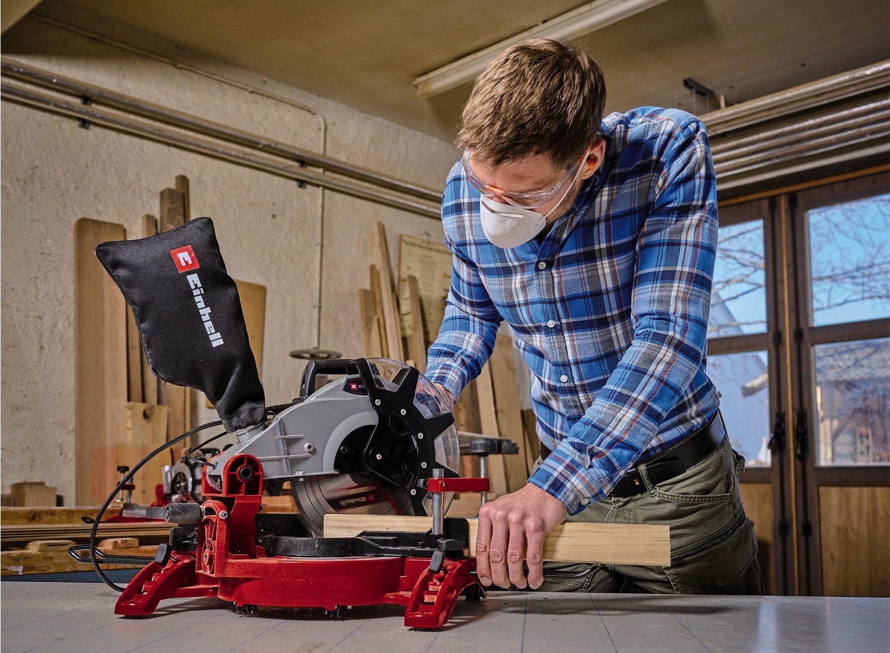 Einhell Kapp- und Gehrungssäge TC-MS 2513 günstig online kaufen