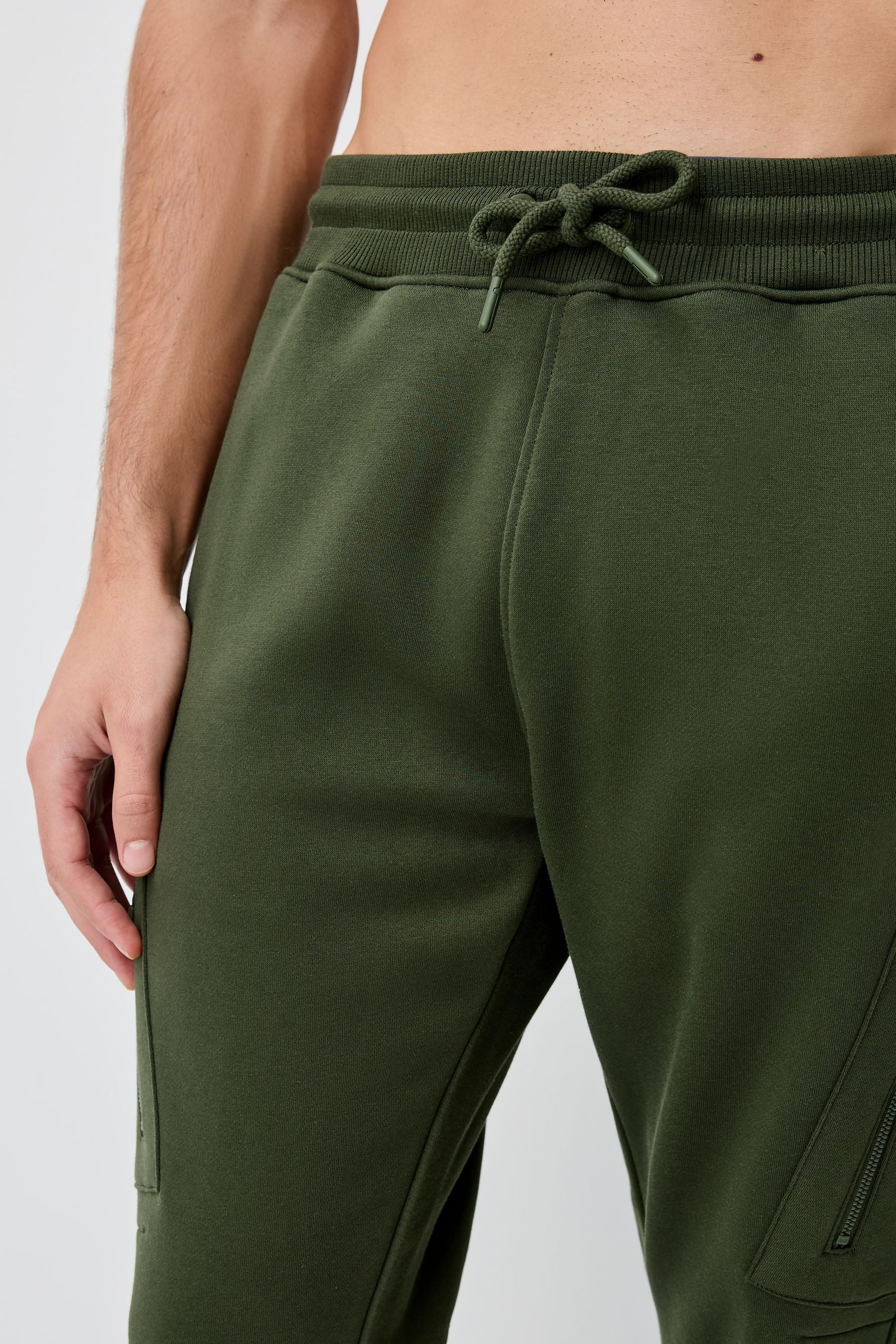 Next Jogginghose Utility-Cargohose aus schwerem Brushback-Stoff (1-tlg)