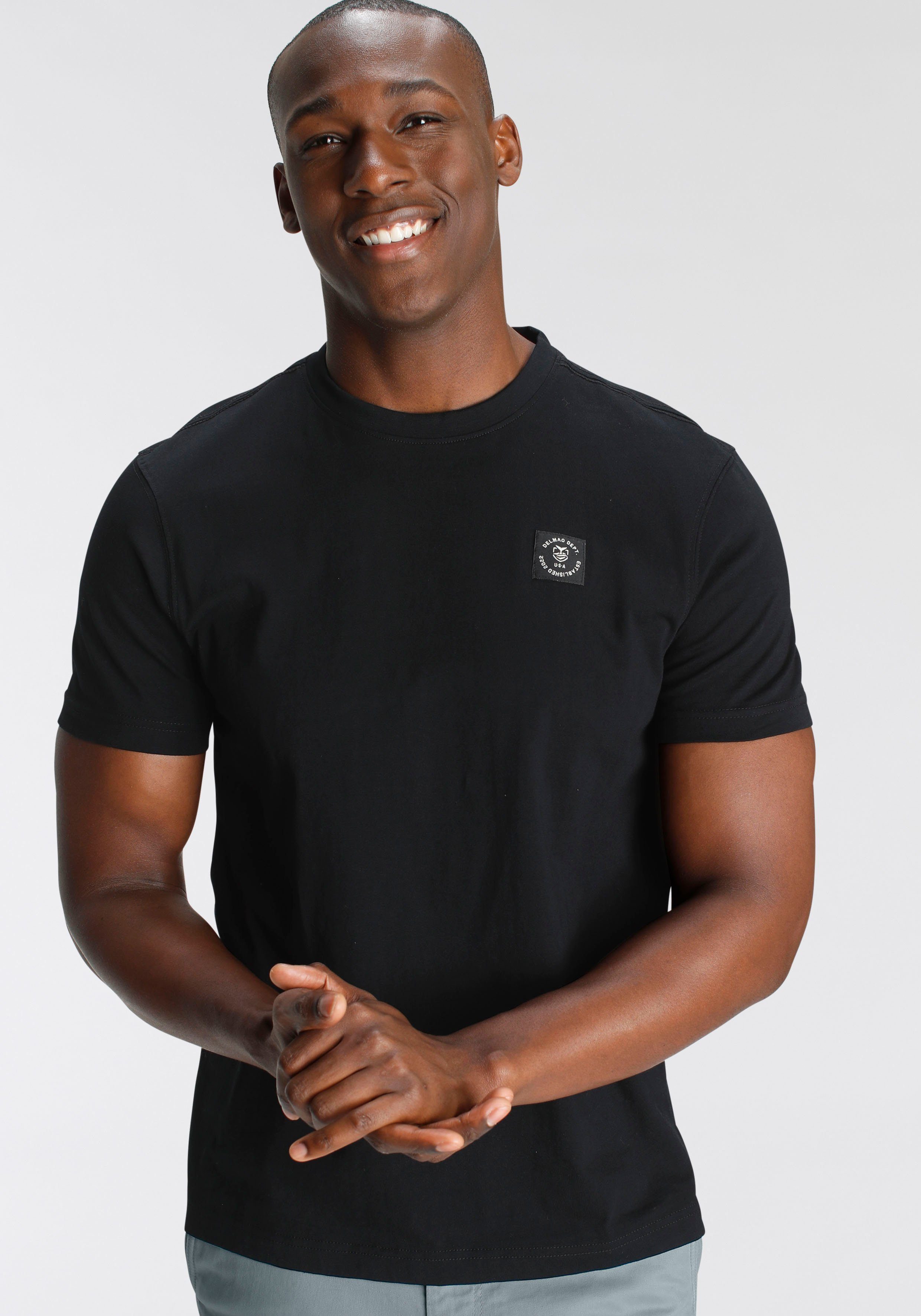 DELMAO Rundhalsshirt Kurzarm, Regular Fit, basic, günstig online kaufen