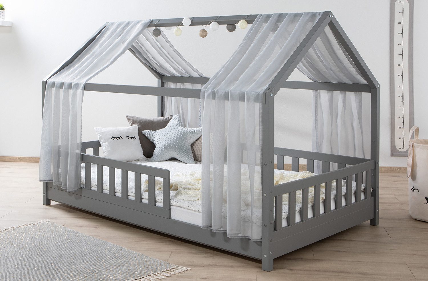 Ticaa Hausbett Kim mit Rausfallschutz aus Kiefer, Kinderbett 120x200, inkl. günstig online kaufen