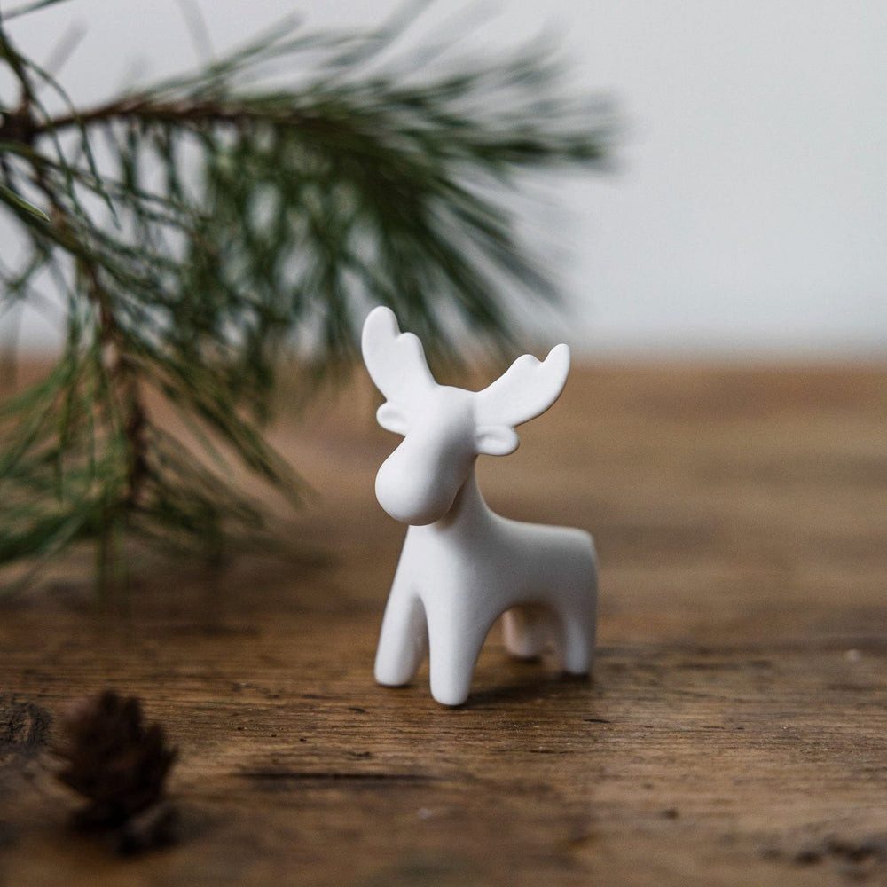 Storefactory Dekoobjekt Weihnachtsfigur Rentier Ivan in weiß aus Keramik günstig online kaufen