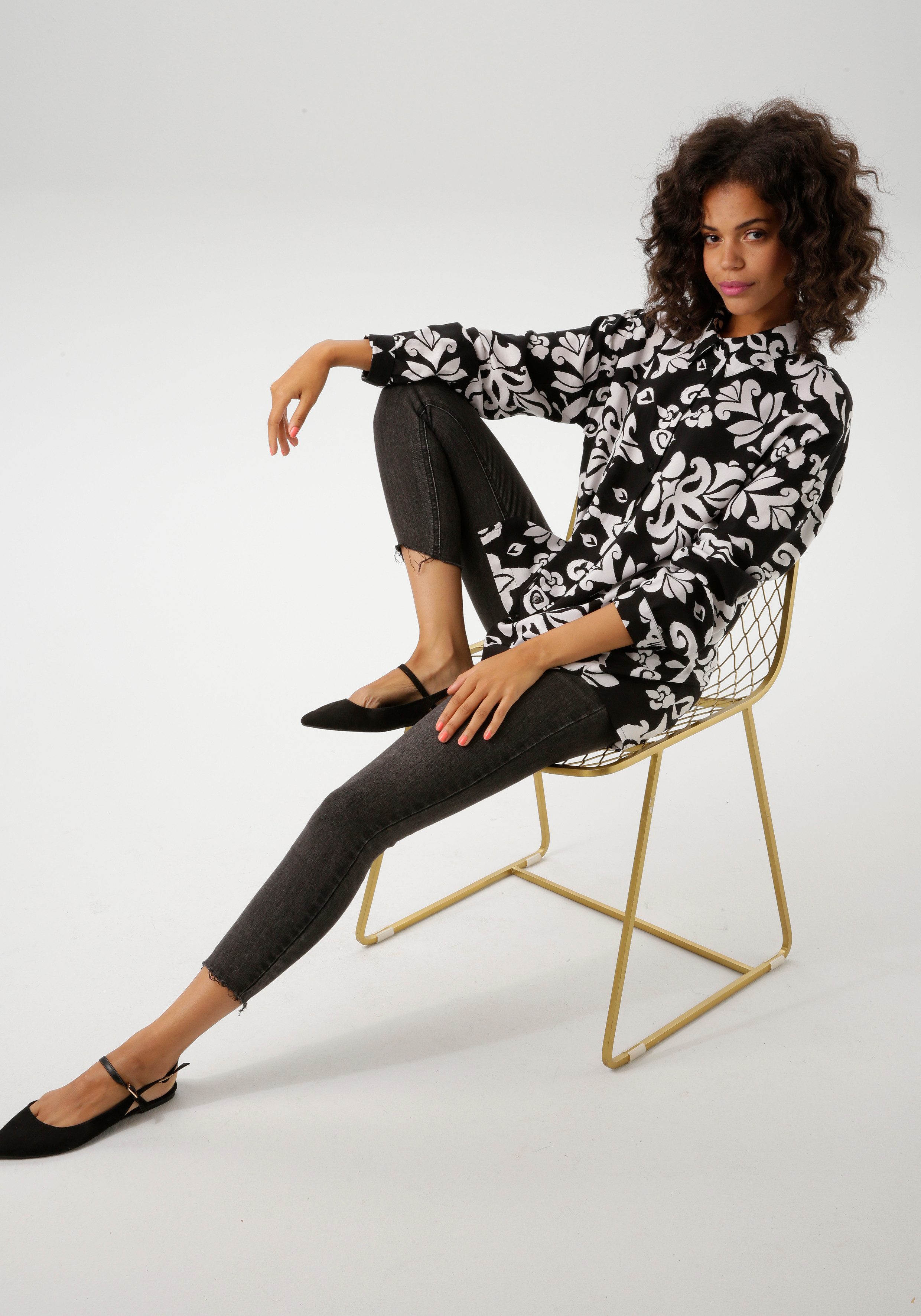 Aniston CASUAL Hemdbluse mit fantasievollem, großflächigen Druck