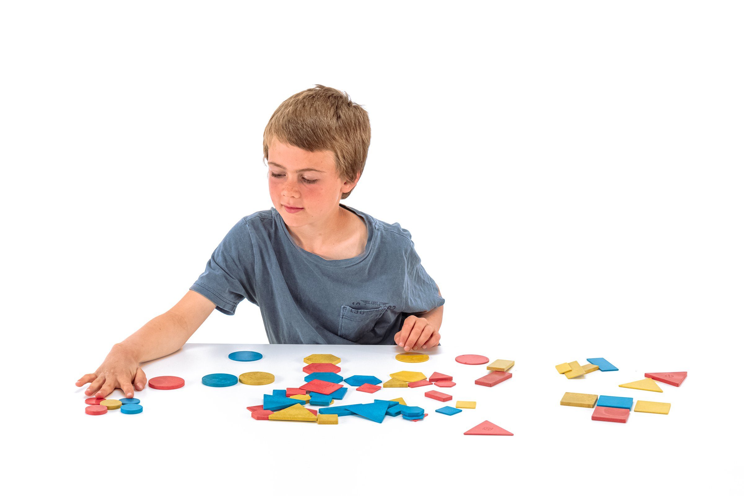 Wissner® aktiv lernen Lernspielzeug Logische Blöcke großer Satz (60 Teile), RE-Wood® Attribute Blocks, RE-Plastic®