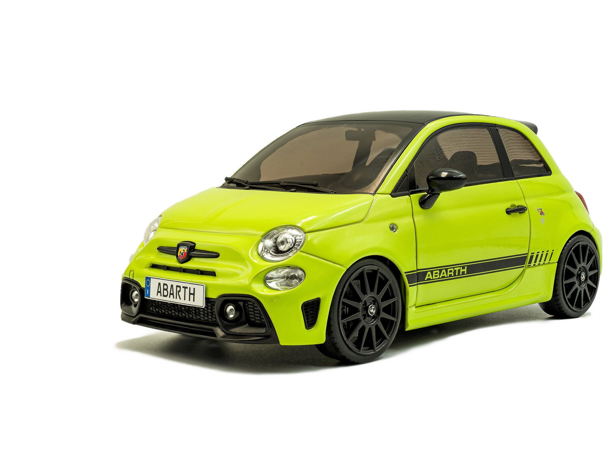 Solido Modellauto Modellauto 1:18 Fiat F595 Abarth Verde Adrenalina 2023 S1811307