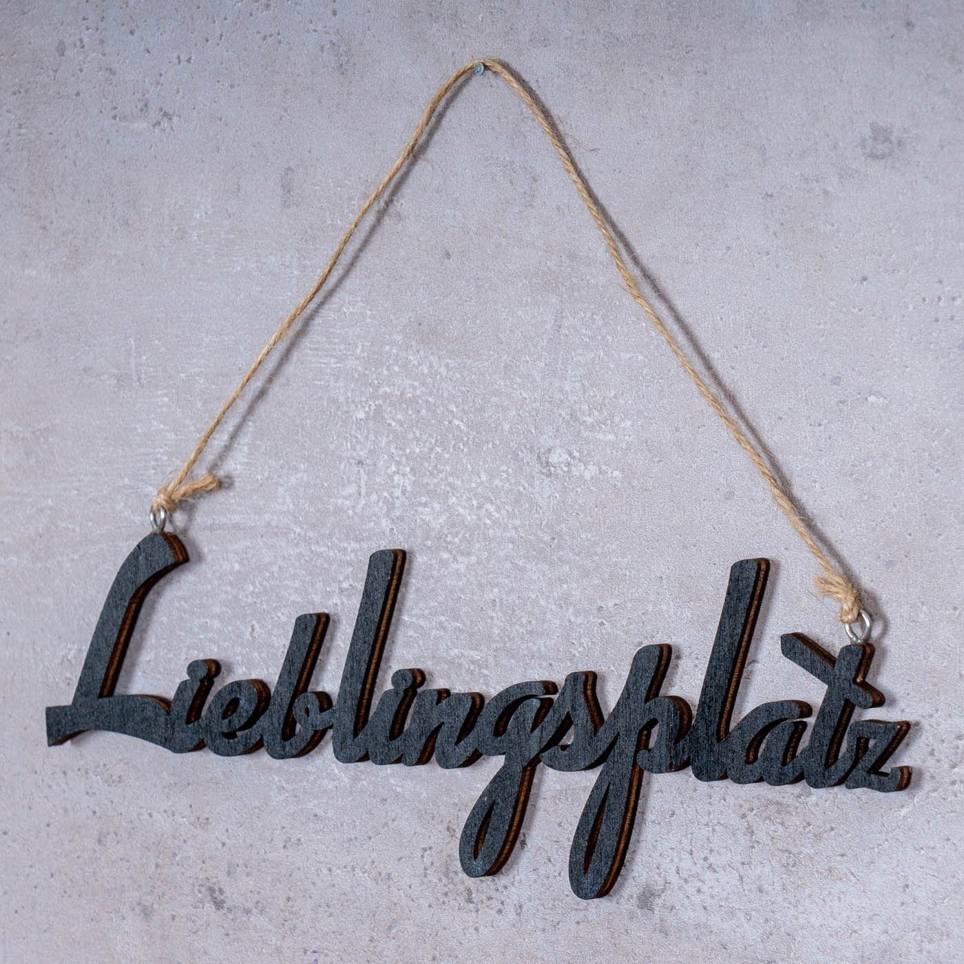 Levandeo® Dekoobjekt, Lieblingsplatz L22cm Hängerchen Schwarz Schriftzug Türschild Holz