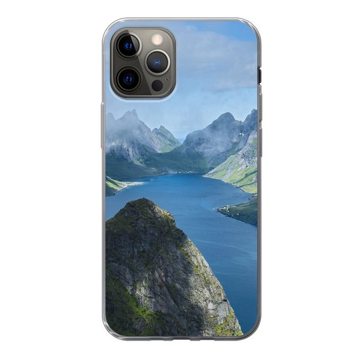 MuchoWow Handyhülle Blick über die Fjorde in Norwegen Handyhülle Apple iPhone 12 Pro Smartphone-Bumper Print Handy