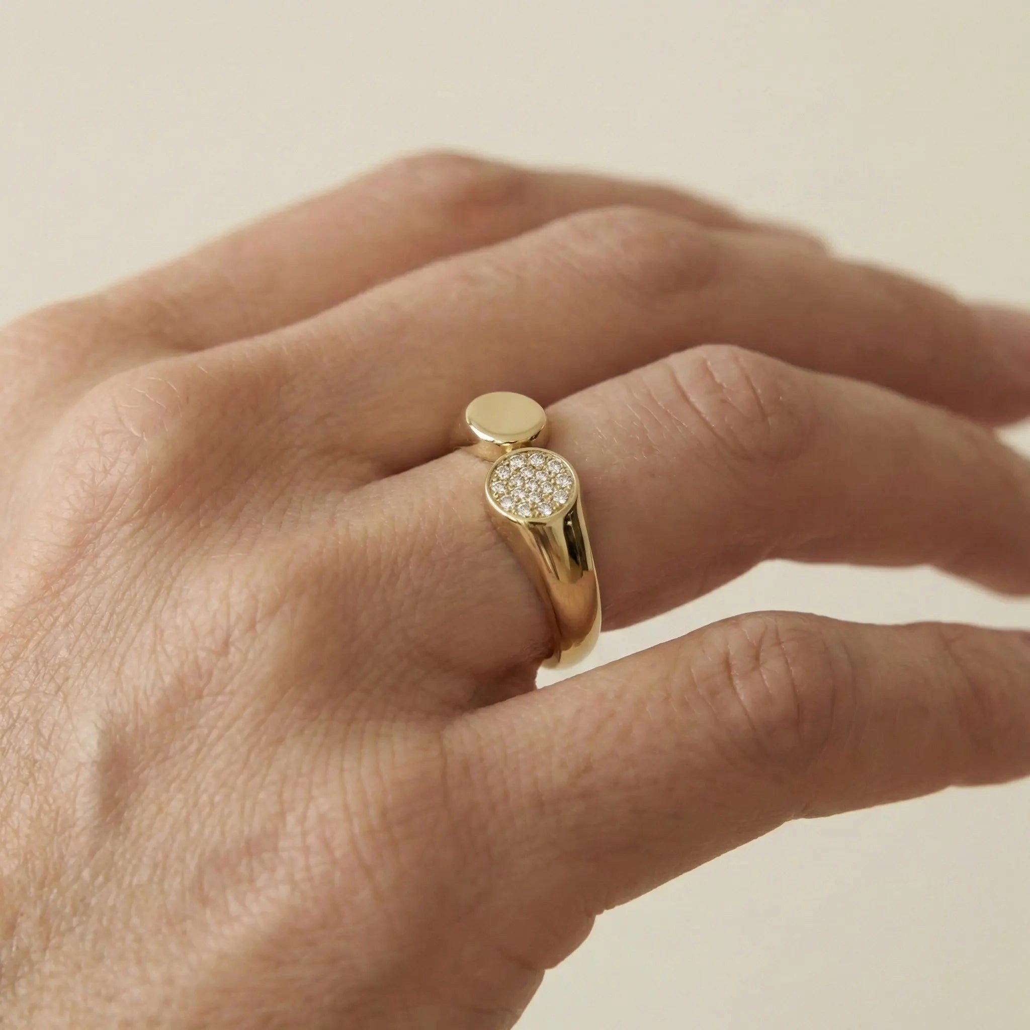Suzan Gold Goldring 375 Echtgold Aurevia Duo Zirkonia Solitär