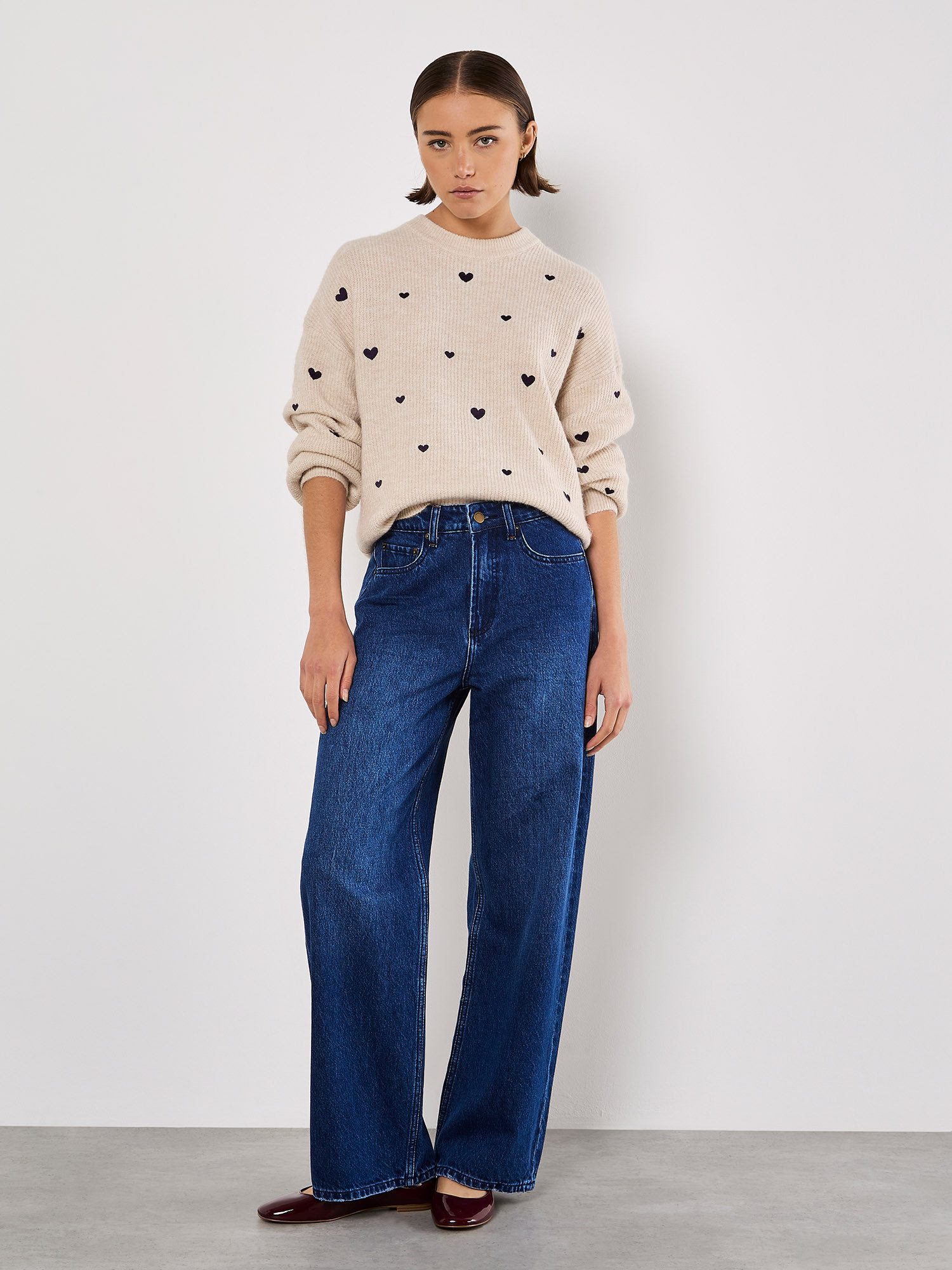 Apricot Rundhalspullover Strickpullover mit aufgestickten Herzen günstig online kaufen