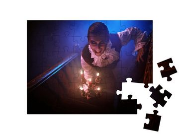 puzzleYOU Puzzle Ein Vampir nachts auf der Suche nach einem Opfer, 48 Puzzleteile, puzzleYOU-Kollektionen Vampire