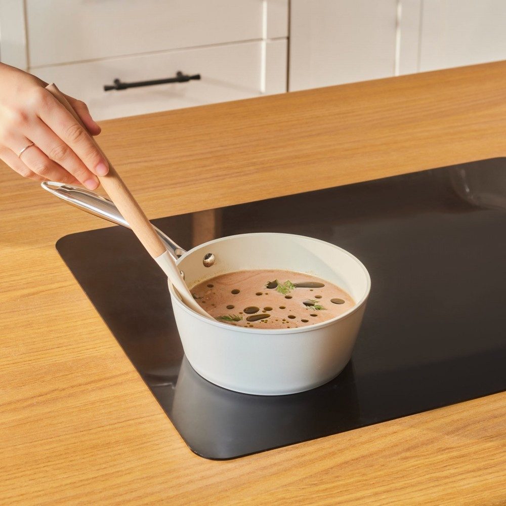 Karaca Topf-Set Swiss Crystal Almond Cream Stielkasserolle mit Edelstahlgriff 18 cm