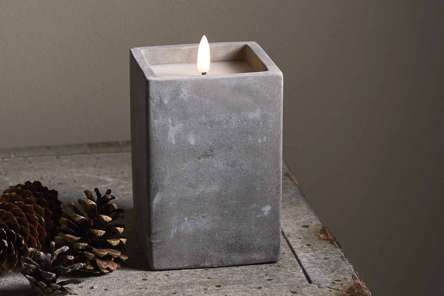 STAR TRADING LED-Kerze CEM (1-tlg), grau Beton 6/18h Timer 3D Flamme warmweiß 14cm