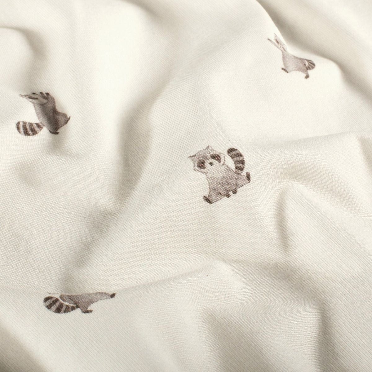 SCHÖNER LEBEN. Stoff Bio Jersey Stoff Baumwolljersey Waschbären wollweiß 1,50m Breite, allergikergeeignet