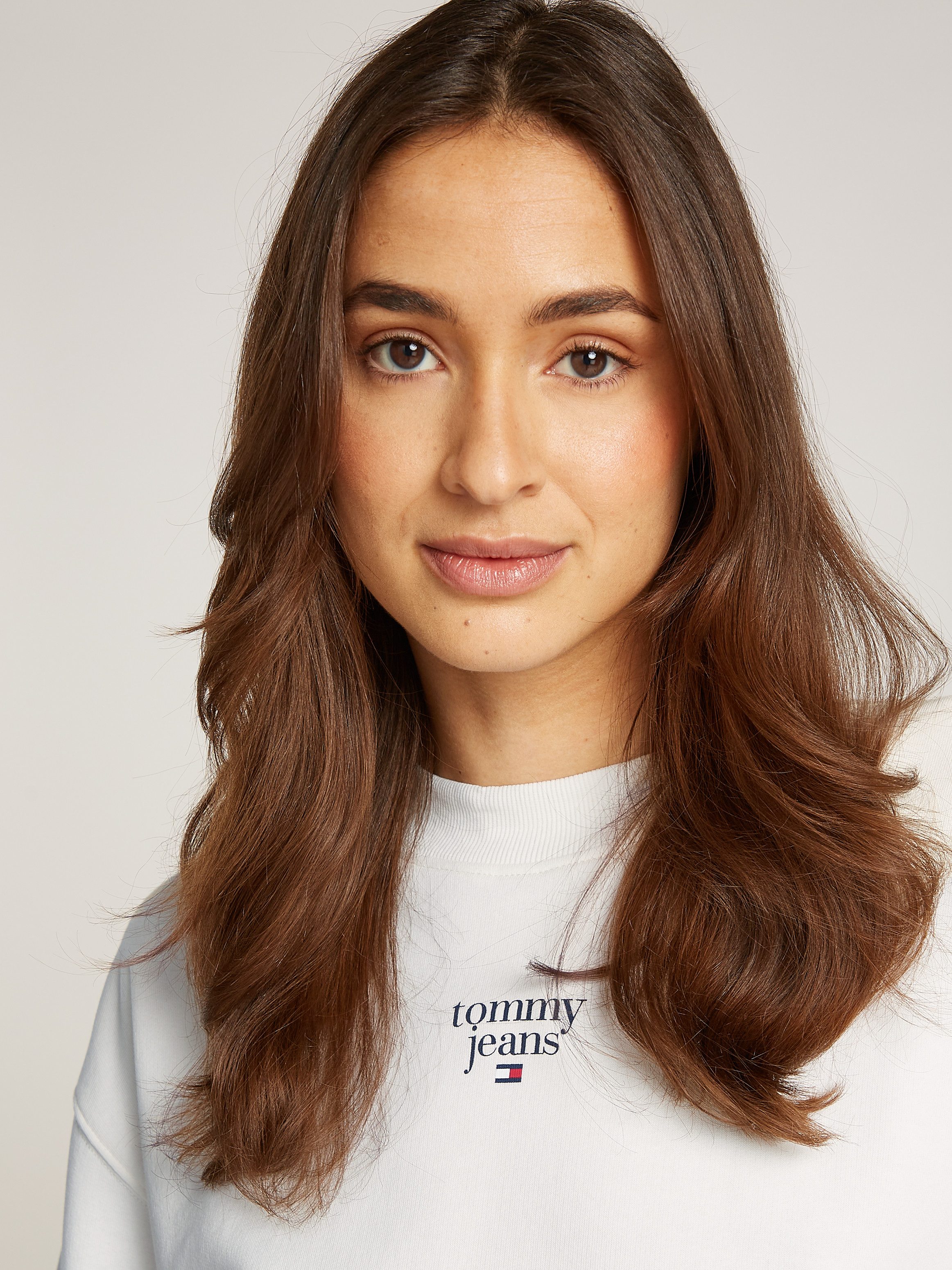 Tommy Jeans Curve Sweatshirt TJW ESSENTIAL LOGO 1 CREW EXT in Großen Größen mit Logoschriftzug