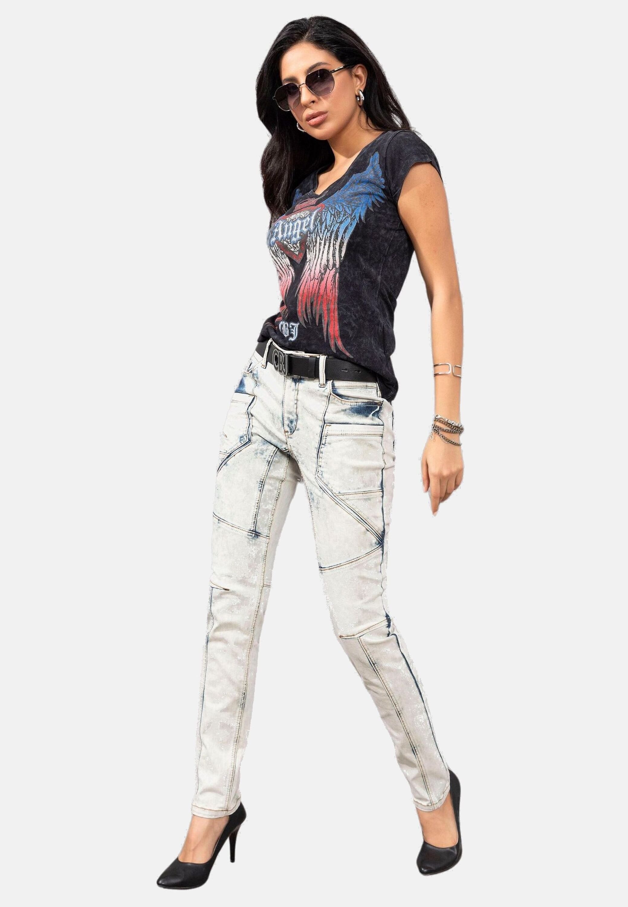 Cipo & Baxx Slim-fit-Jeans Jeans mit extravagantem Nahtdesign, WD382