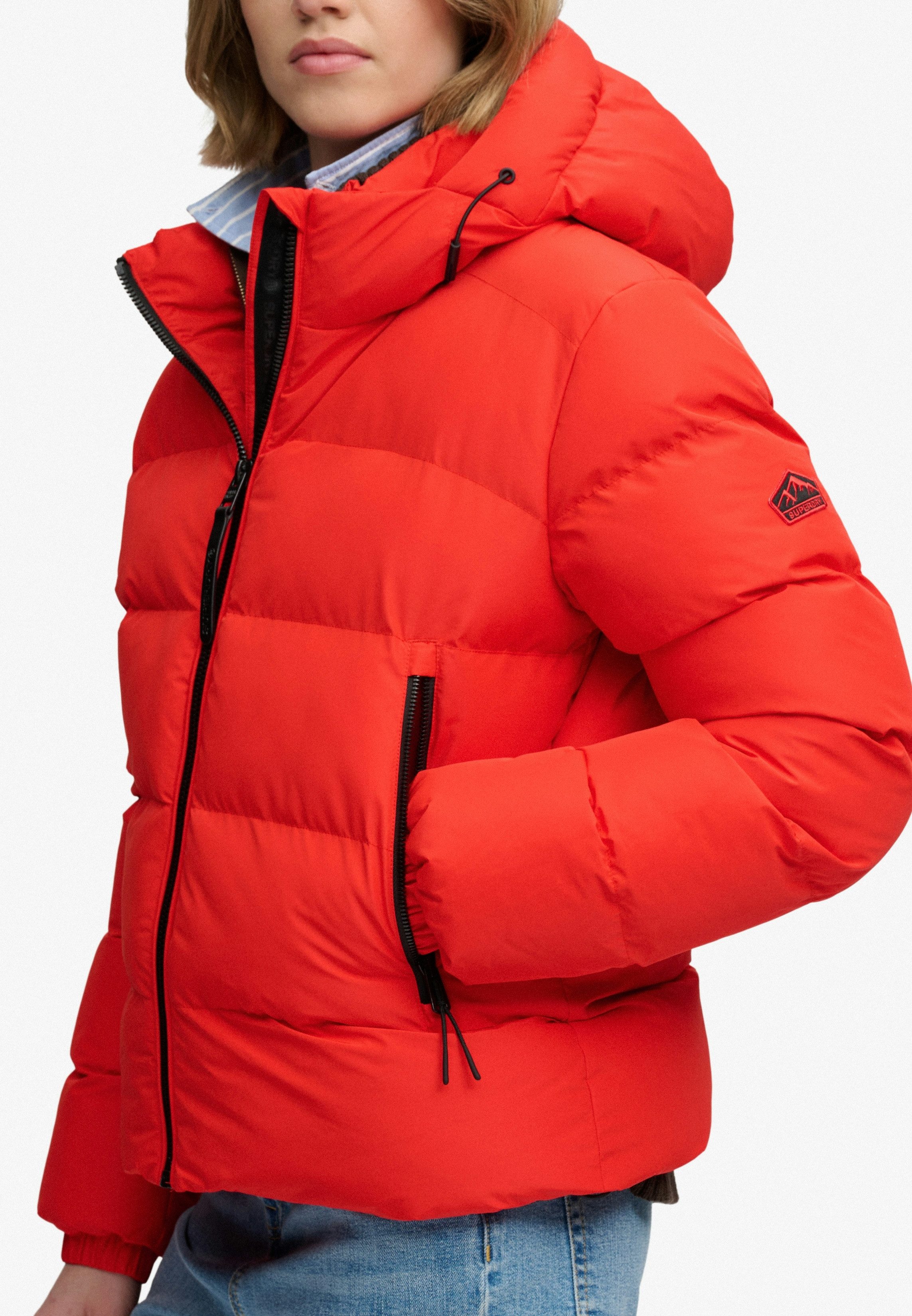 Superdry Steppjacke HOODED SPORTS PUFFER JACKET Kunstfaser, relaxed fit