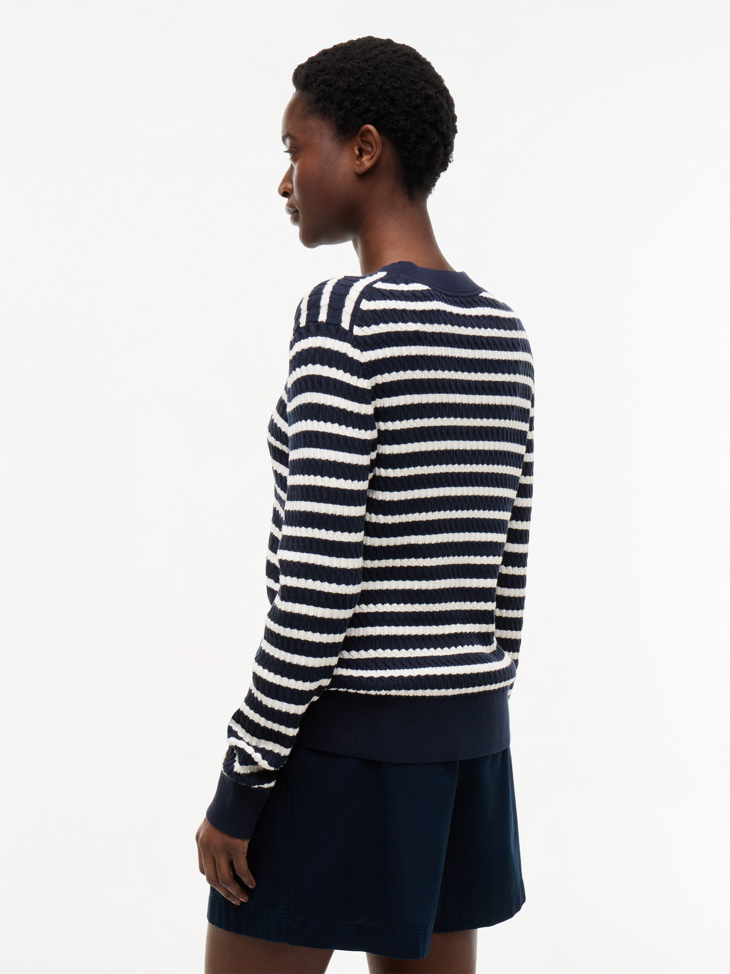 Tommy Hilfiger Rundhalspullover CO CABLE C-NK LS SWEATER Baumwolle, mit Zopfmuster, Regular Fit