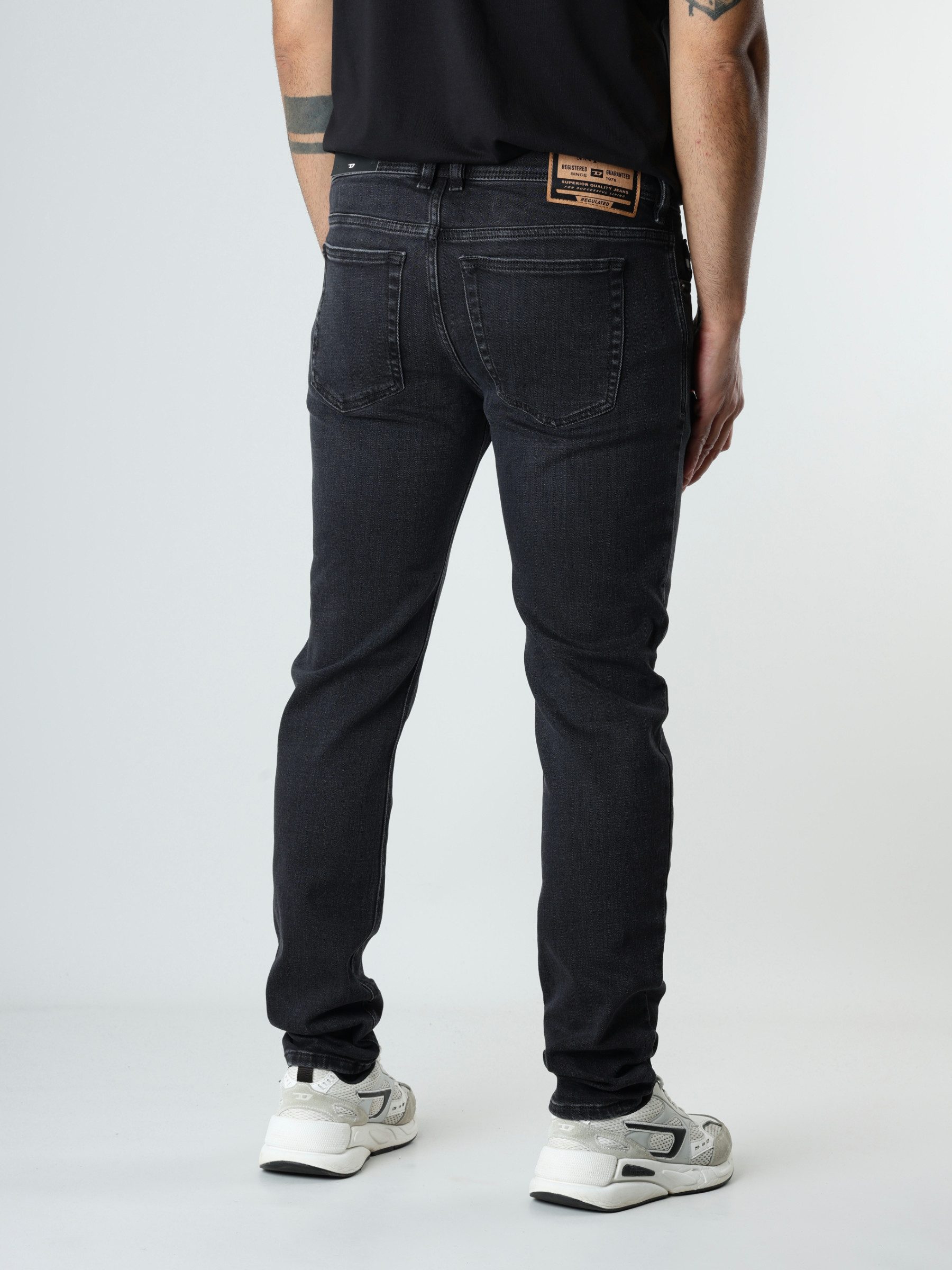 Diesel Skinny-fit-Jeans Low Waist Jeans - 1979 SLEENKER R niedrige Leibhöhe, hoher Stretch