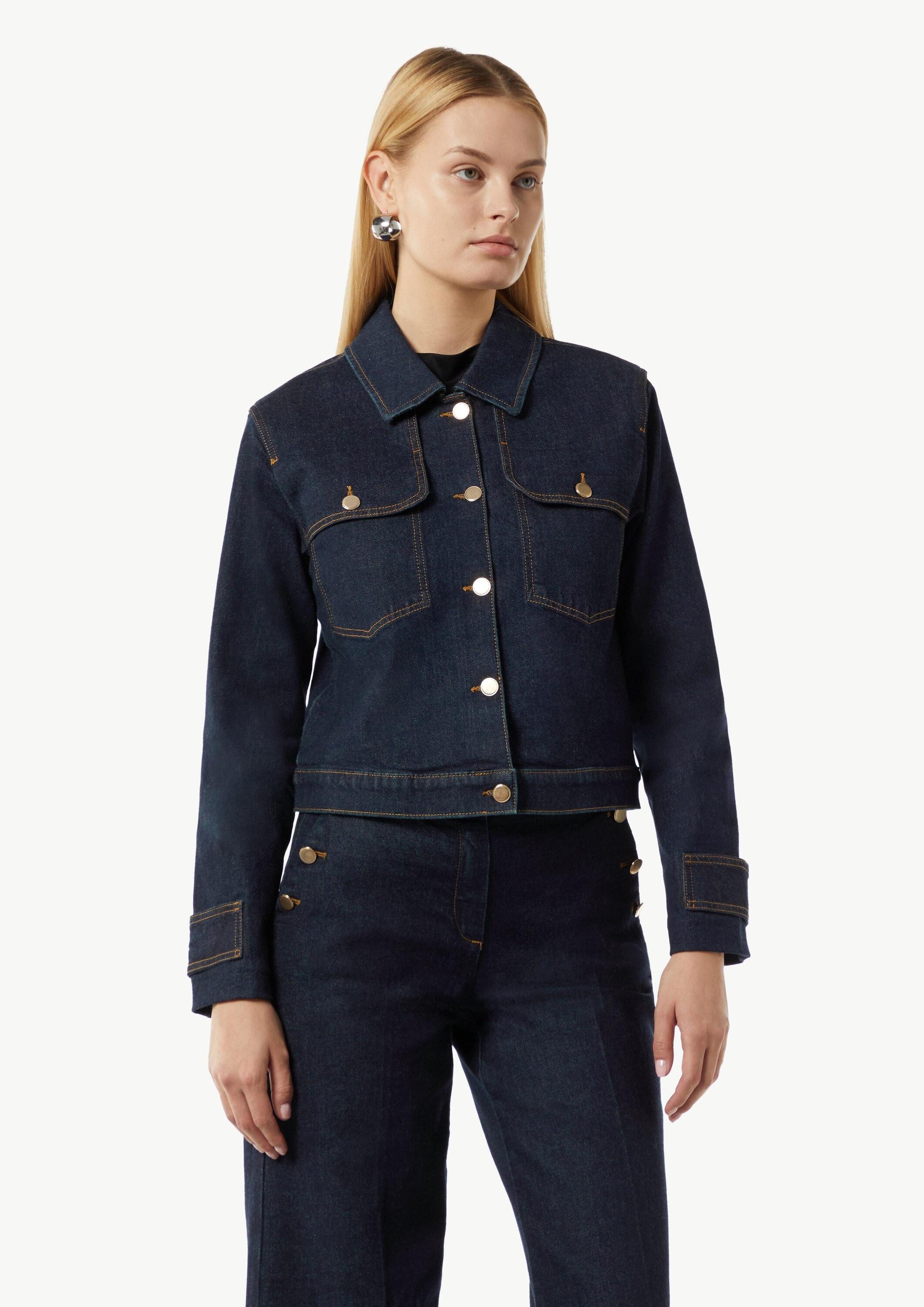 comma Funktionsjacke Indoor-Jacke Kastige Denimjacke mit goldfarbenen Knöpf günstig online kaufen