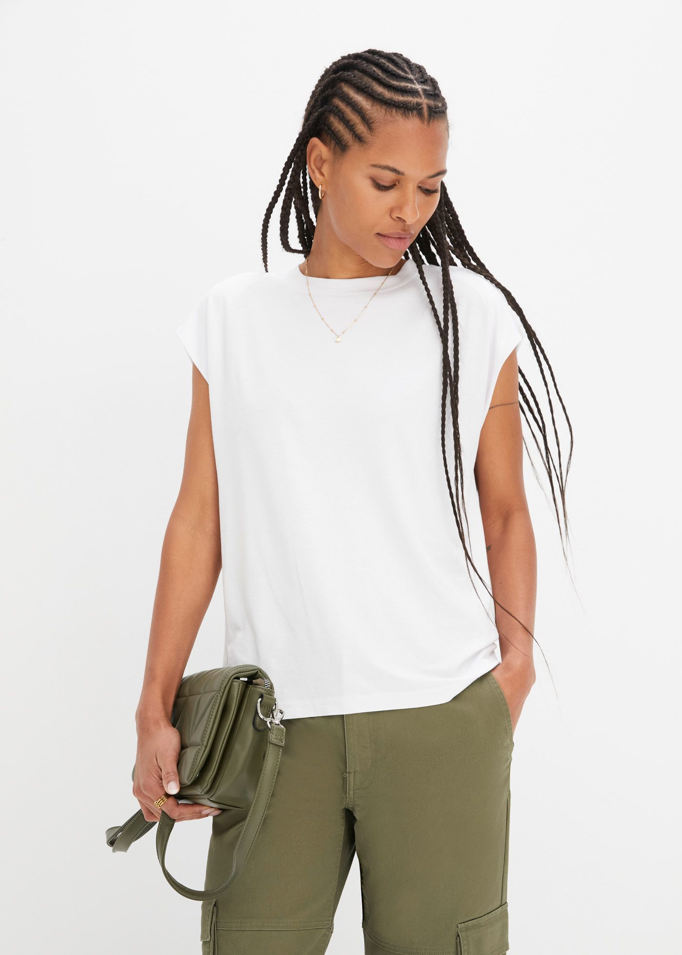 bonprix T-Shirt Mit Rundhalsausschnitt und angeschnittenen Ärmeln günstig online kaufen