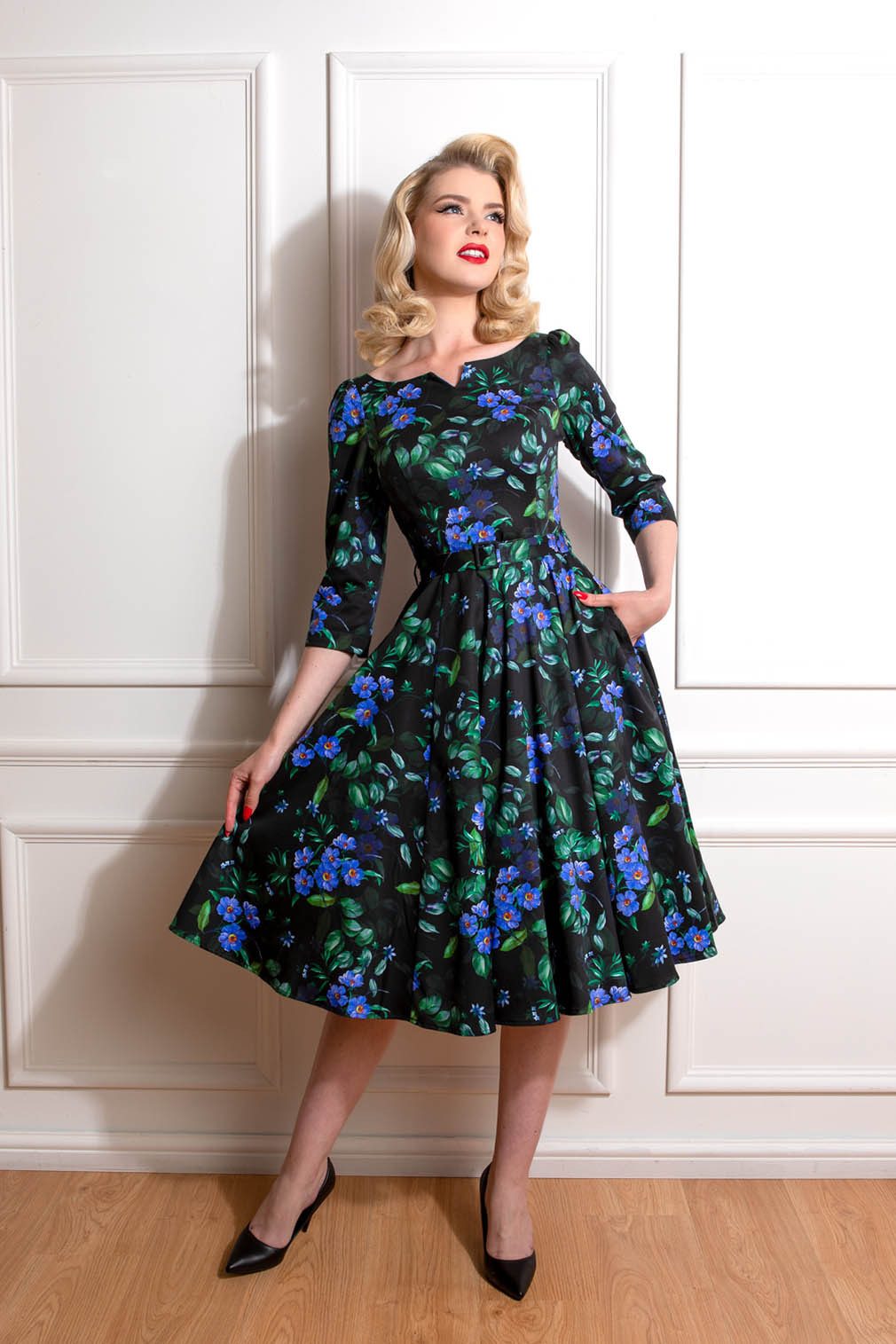 Hearts & Roses London A-Linien-Kleid Amira Floral Swing Retro Vintage Blume günstig online kaufen