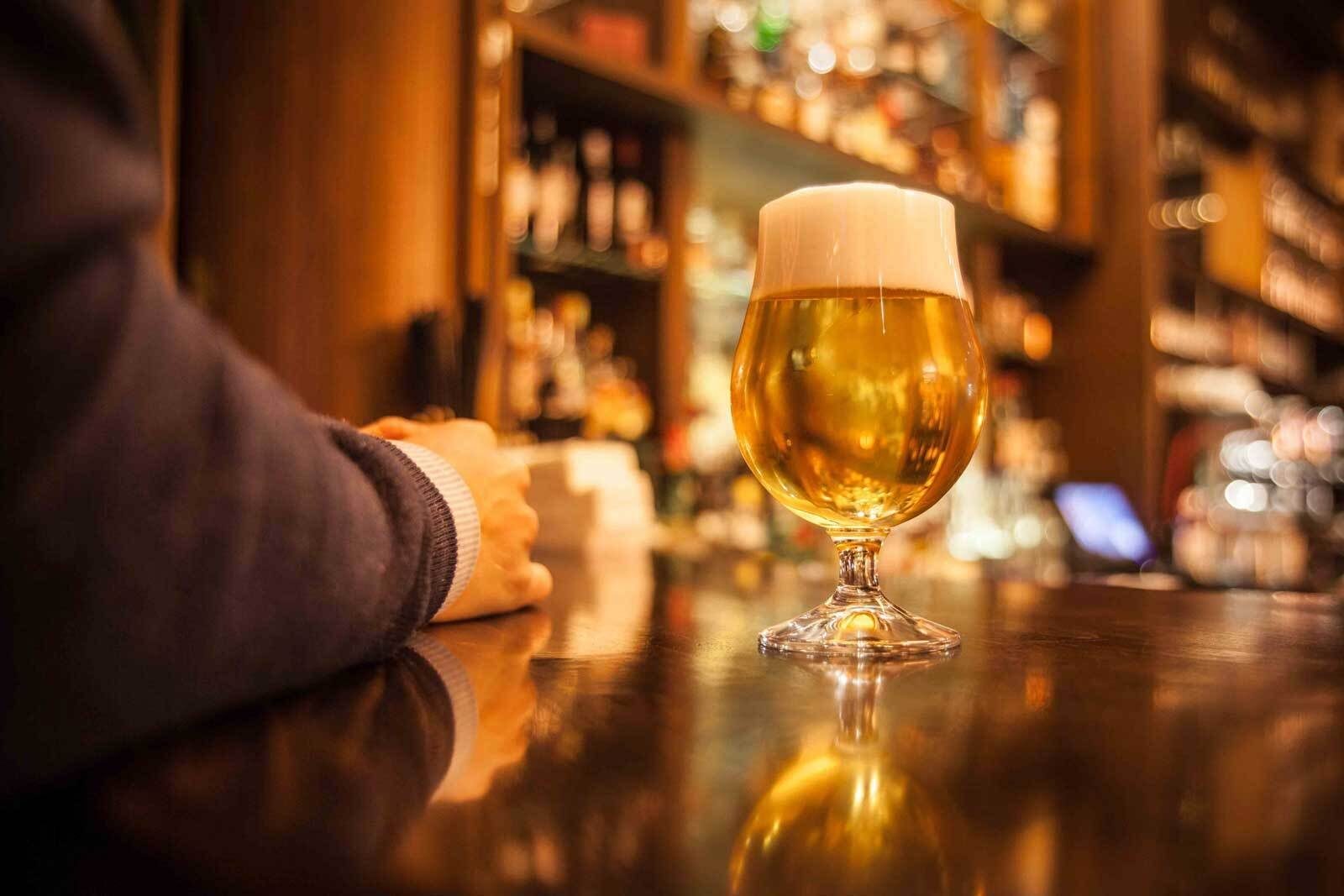 Stölzle Bierglas Berlin Biergläser 330 ml 6er Set, 6-tlg., Glas