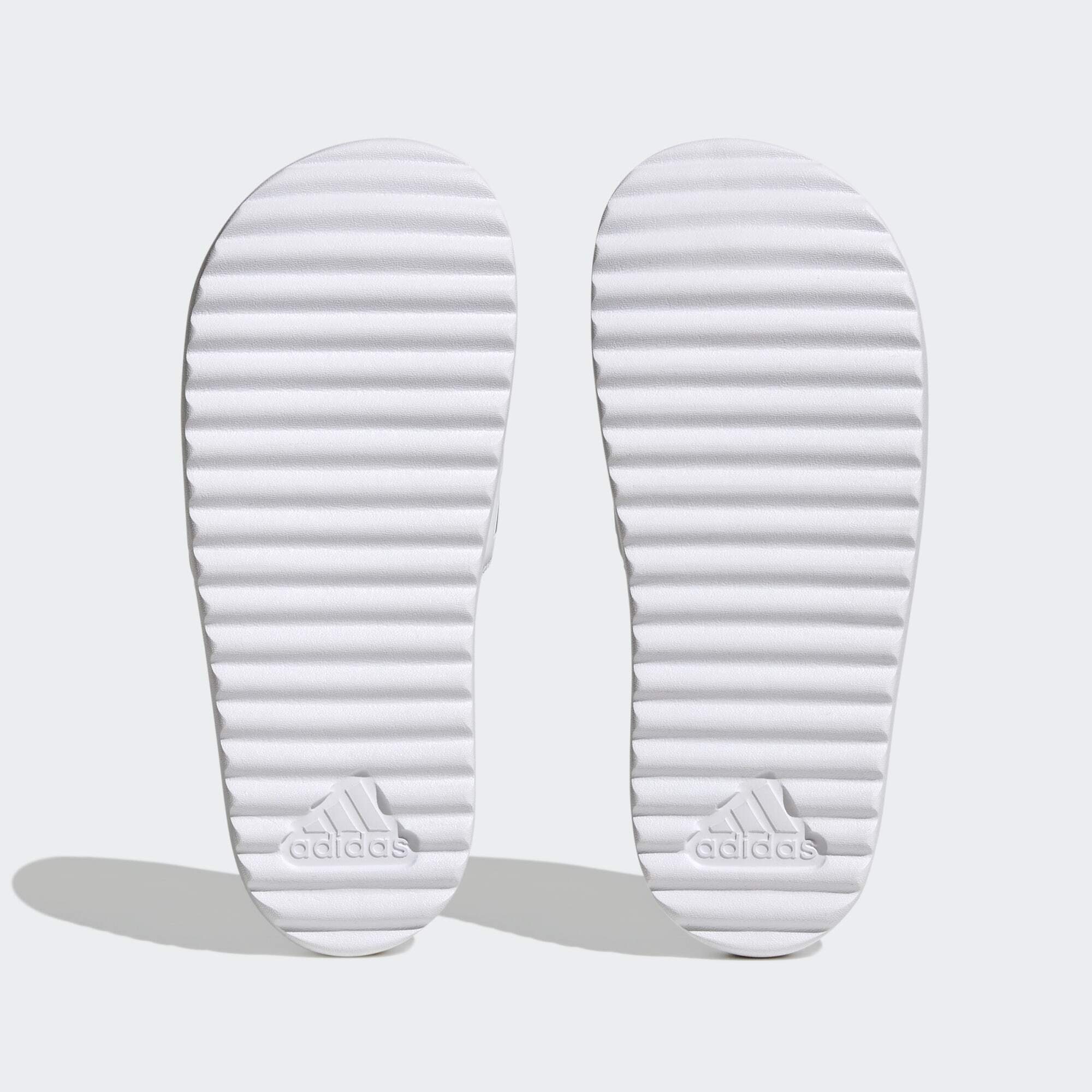 adidas Sportswear PLATFORM ADILETTE / Zero White One Grey Badesandale Metalic Cloud 