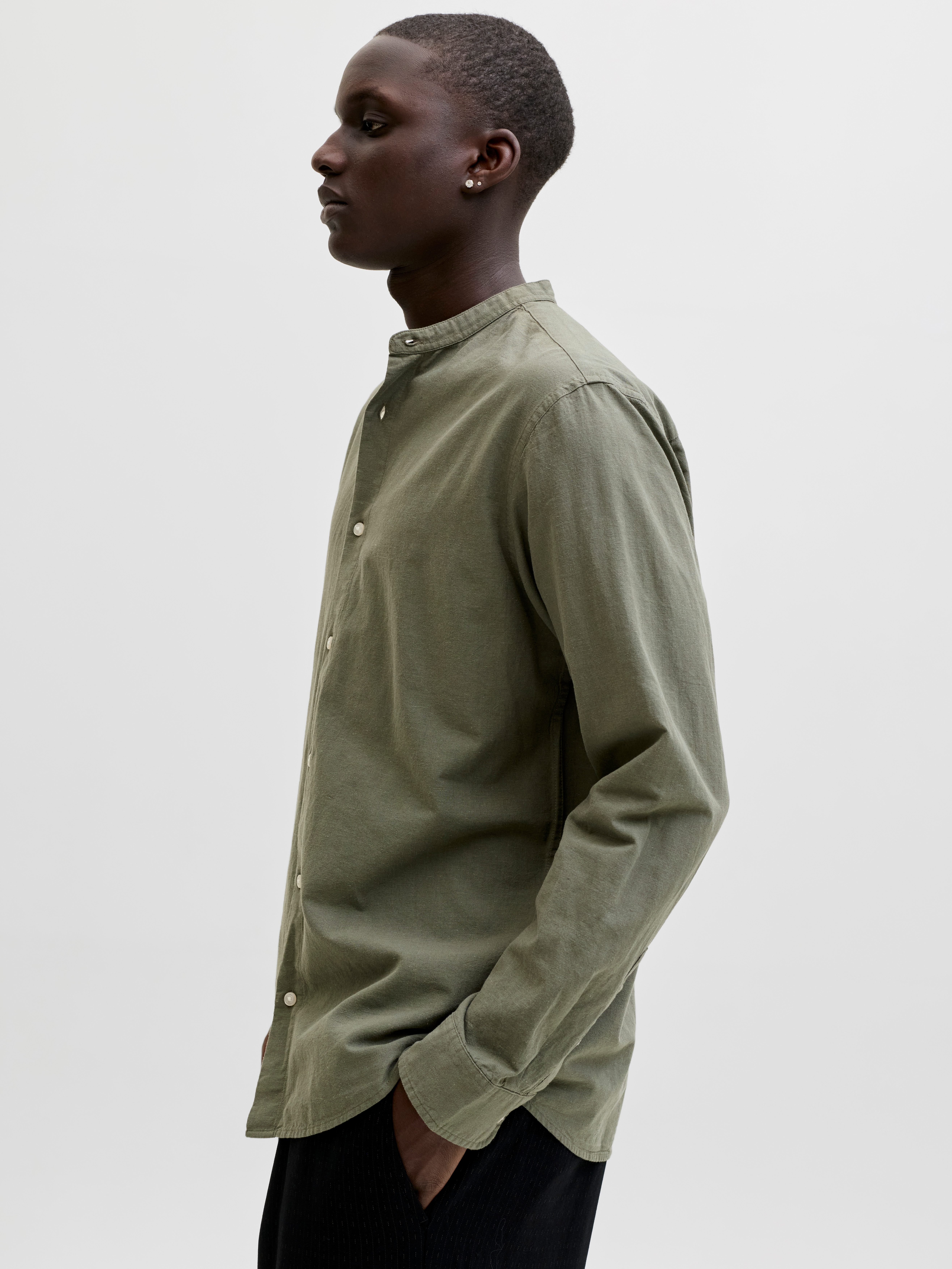 Jack & Jones Langarmhemd JJEBREEZE LINEN BLEND BAND SHIRT L/S SN mit Stehkr günstig online kaufen