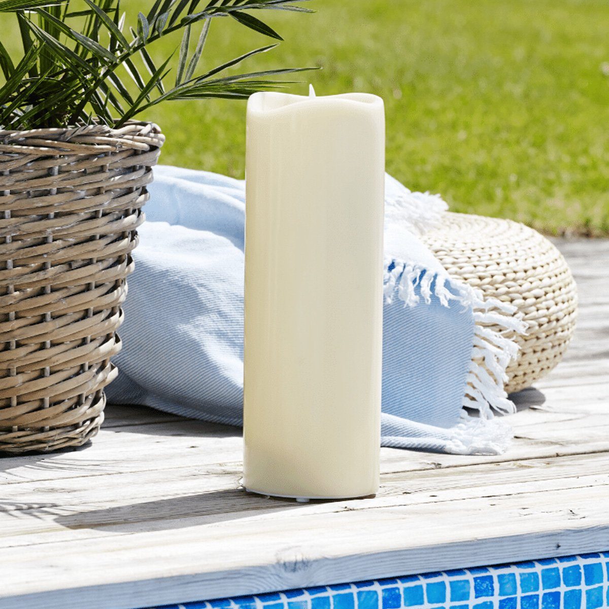 LED-Kerze Stumpenkerze GRANDE XL Kunststoff flackernd H: 38cm für Außen creme