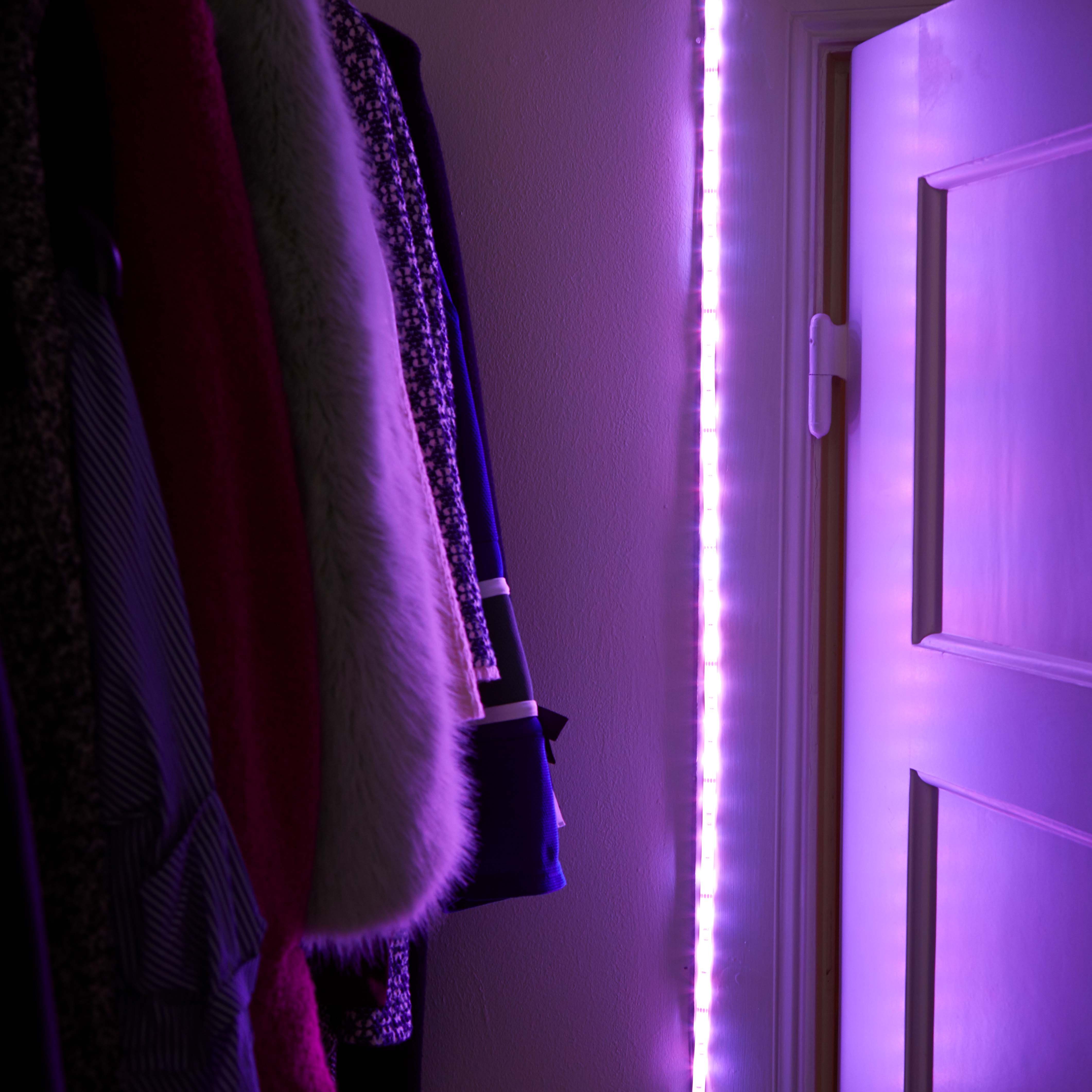 Northpoint LED-Streifen mit Bewegungsmelder Innenbereich Schrankleuchte 1100mAh Akku