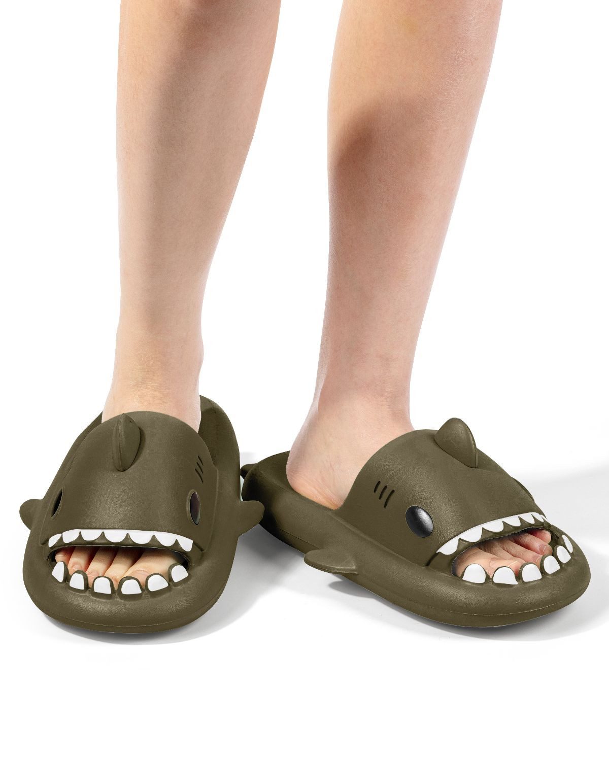 Corimori Bequeme Hai Badeschuhe im Haifisch-Design günstig online kaufen
