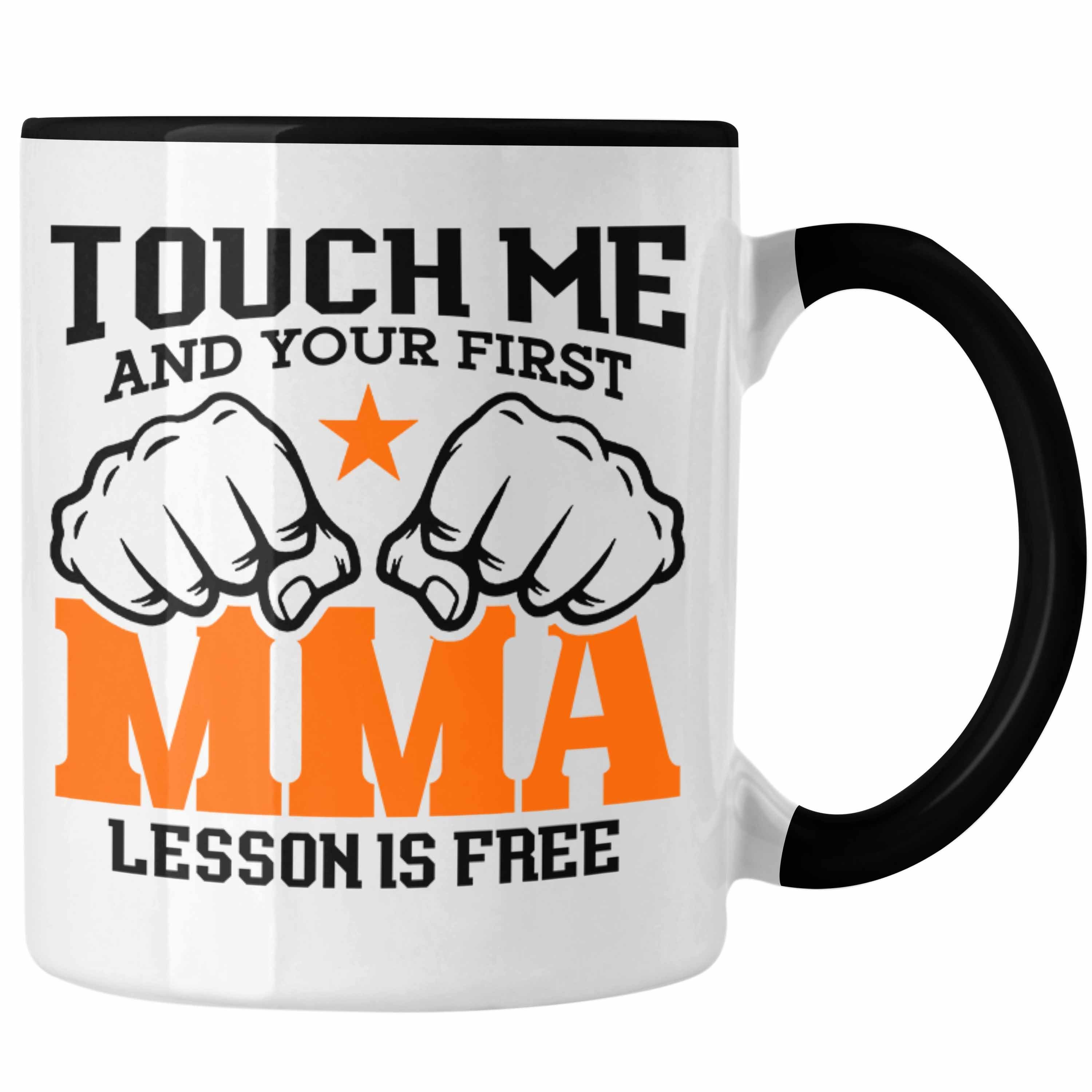 Trendation Tasse MMA-Tasse Geschenk für MMA-Kämpfer Geschenkidee First MMA Lesson Schwarz