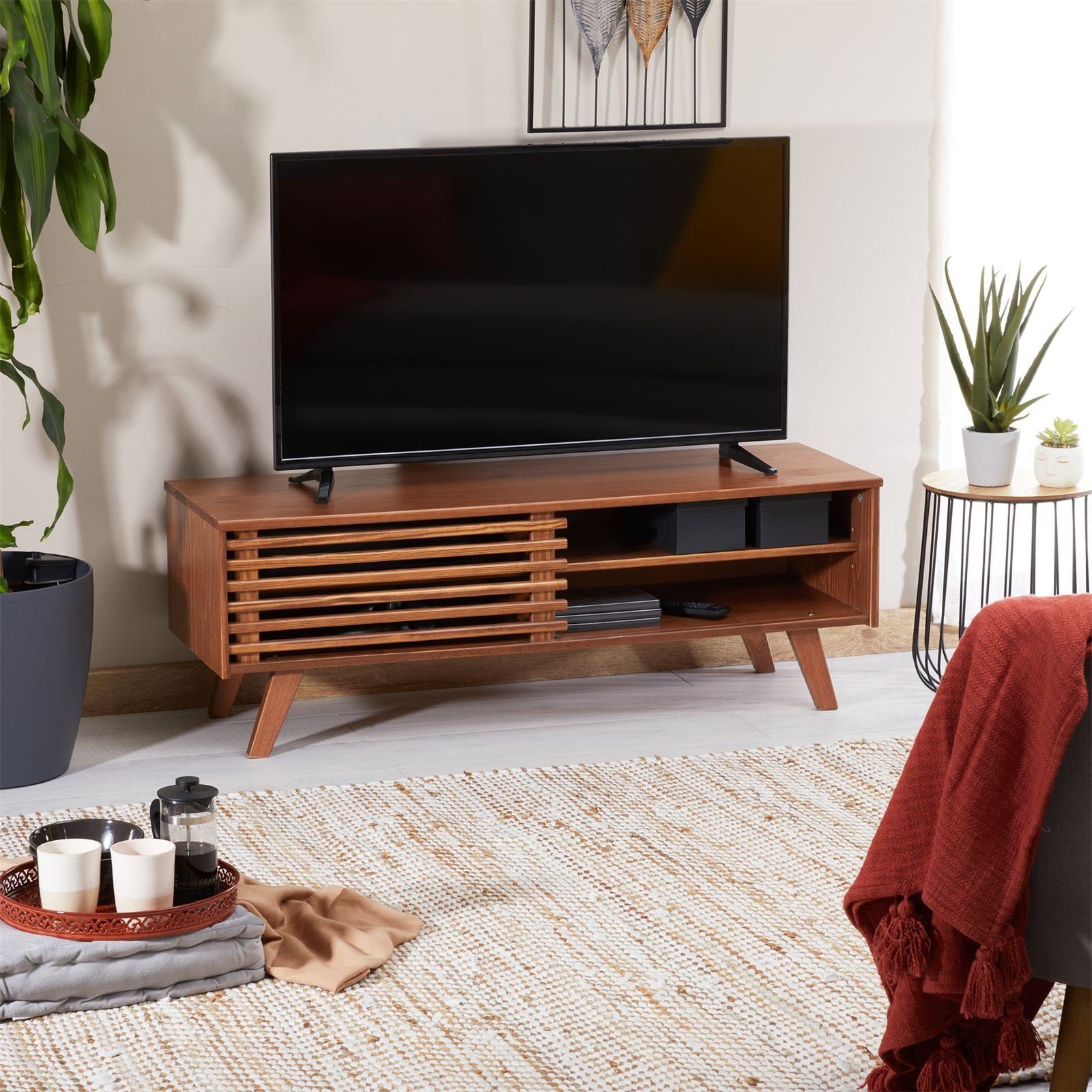 IDIMEX Lowboard SEAN, TV Kommode 115 cm aus Massivholz mit Schiebetür Kastanie Finish