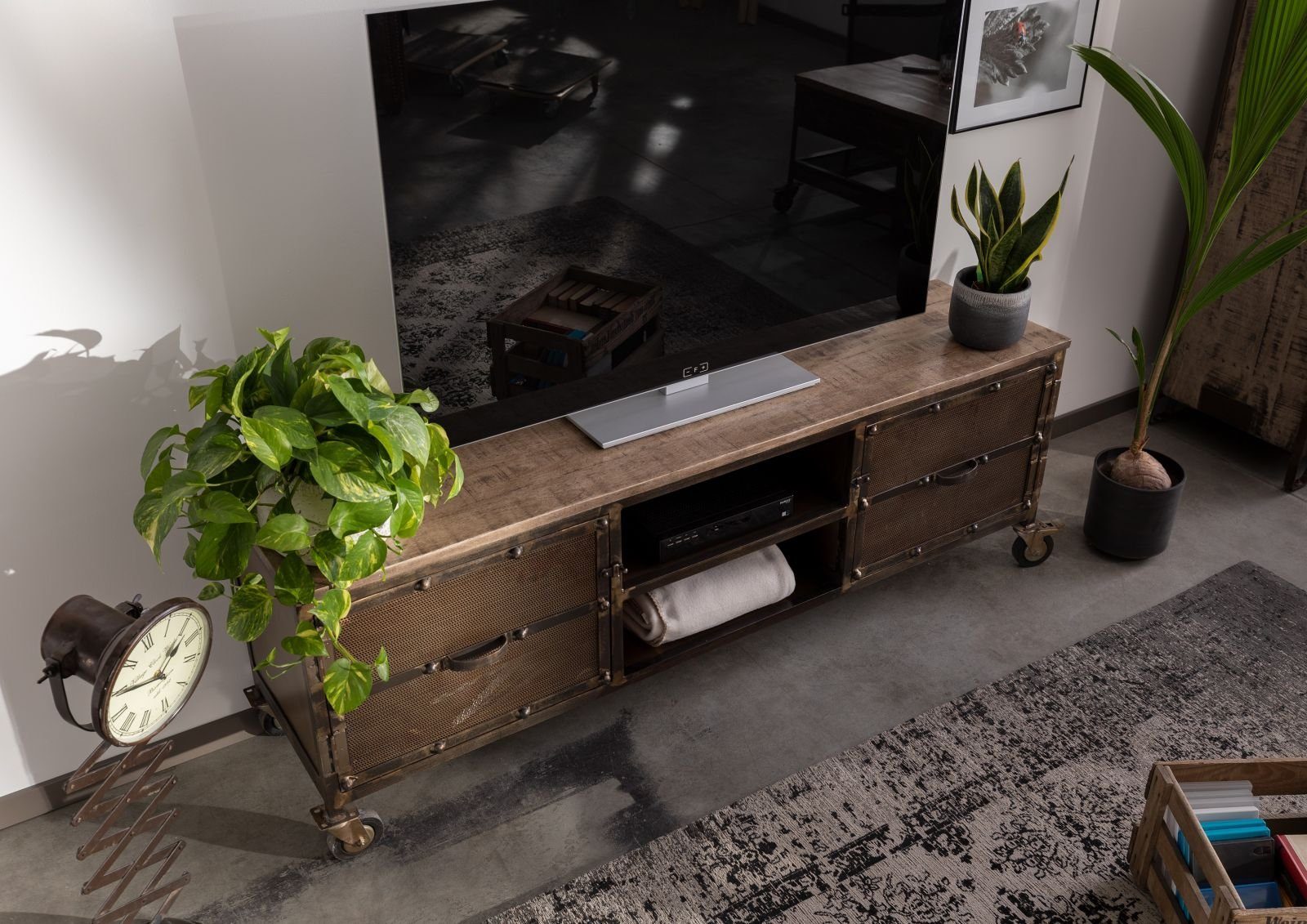 Massivmoebel24 TV-Board HEAVY INDUSTRY (Massivholz), TV-Board Mango 170x40x60 braun lackeirt HEAVY INDUSTRY #233