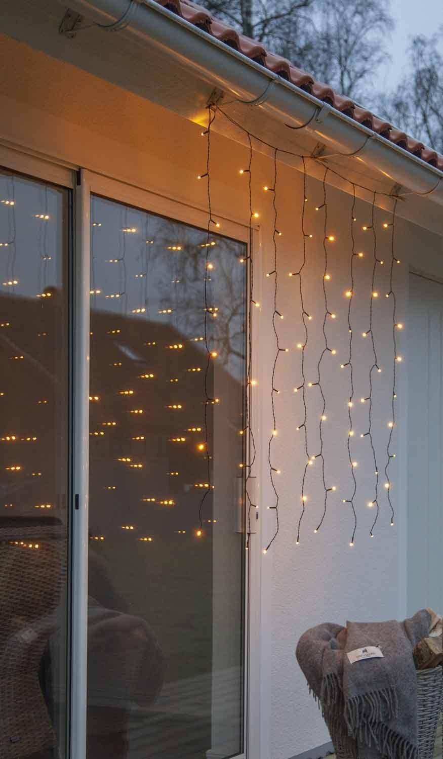 STAR TRADING LED-Lichtervorhang Golden warmwhite, 120-flammig, außen 1,3x2m  120 LEDs golden-warmweiß Kabel schwarz