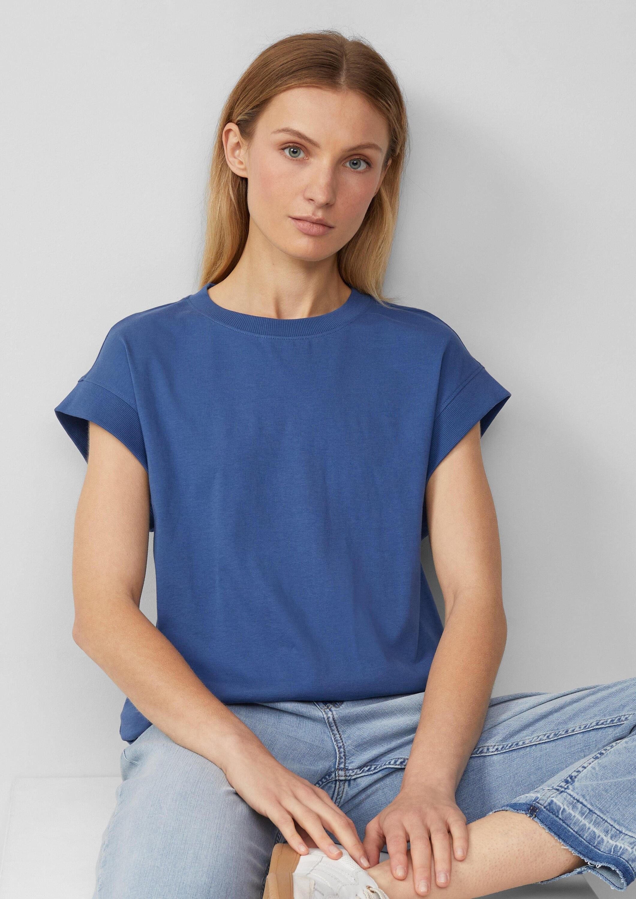 s.Oliver Kurzarmshirt T-Shirt T-Shirt im Relaxed Fit mit überschnittenen Sc günstig online kaufen